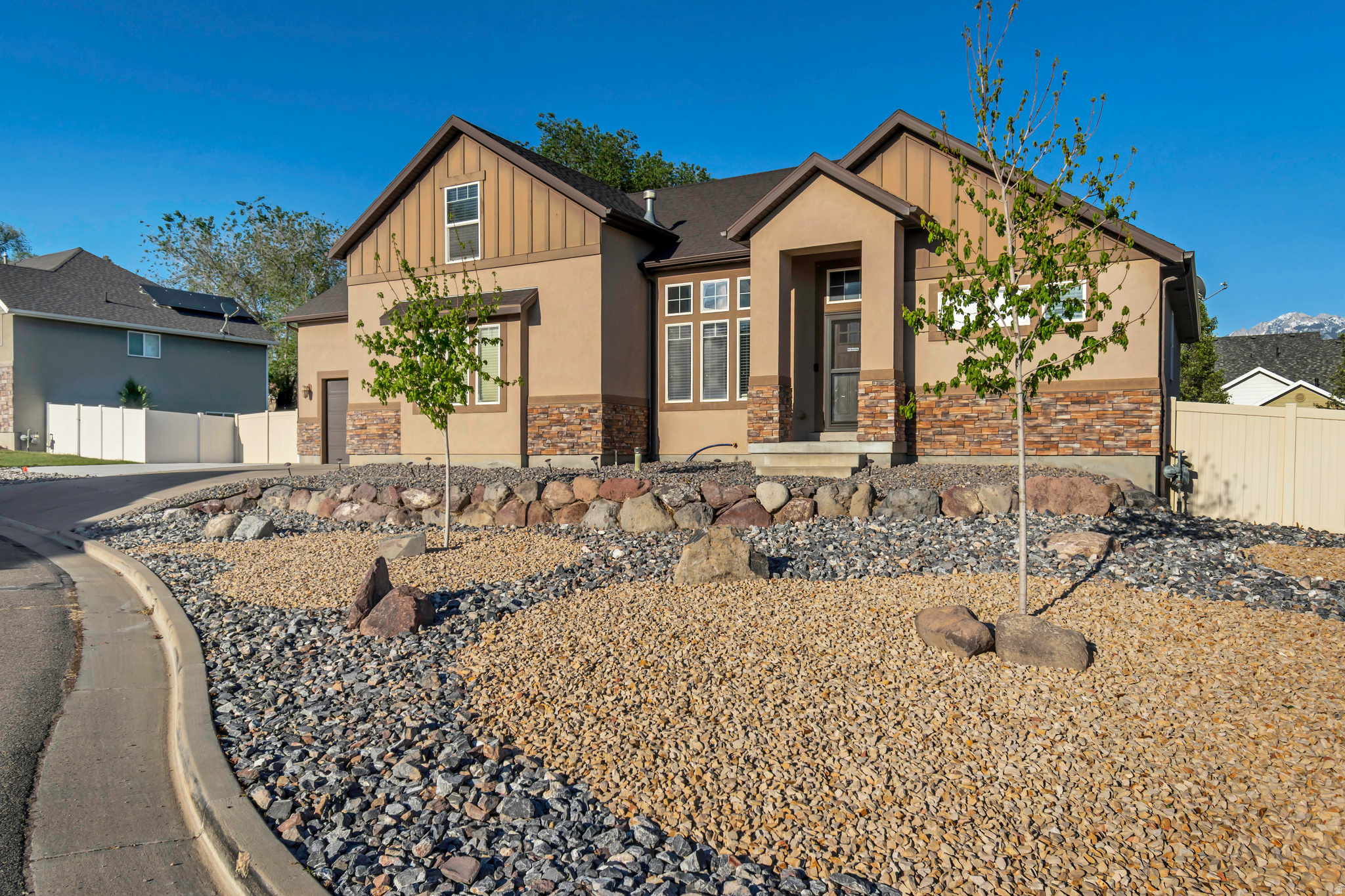 PINNACLE ACRE - Residential