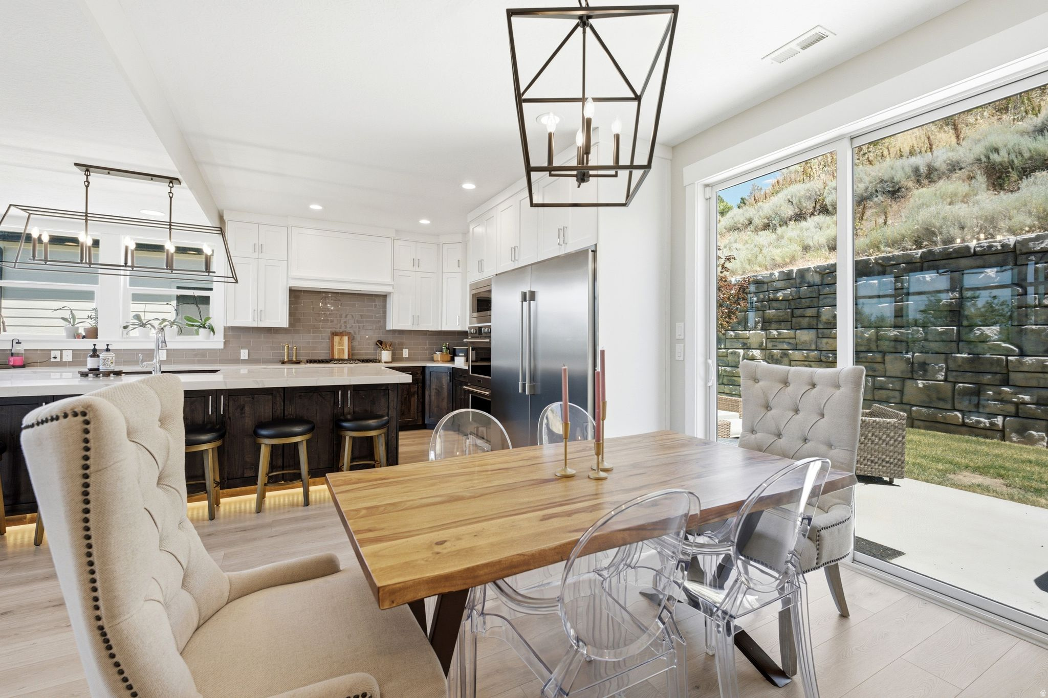 THE POINTE AT STONE - Residential