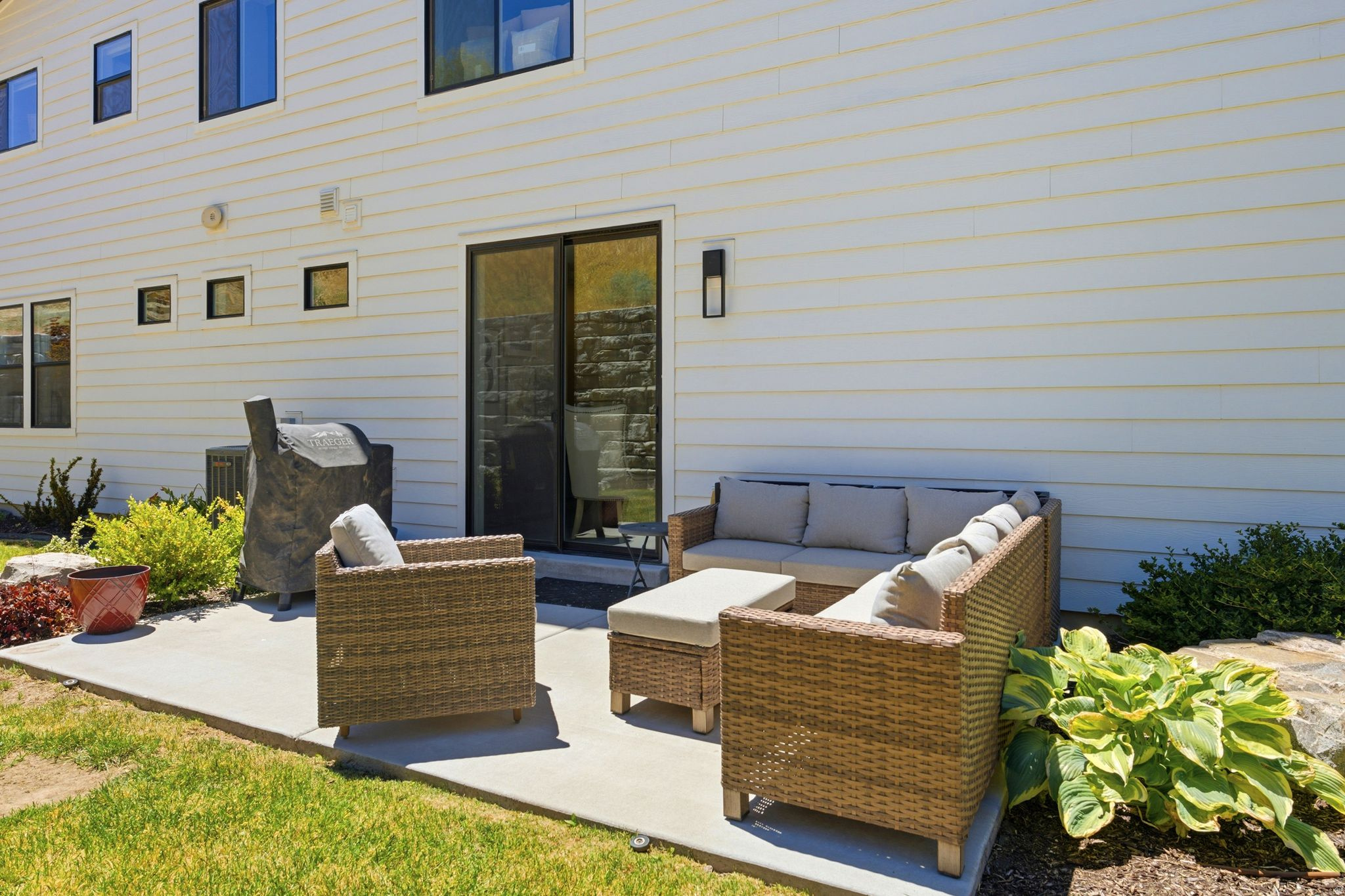 THE POINTE AT STONE - Residential