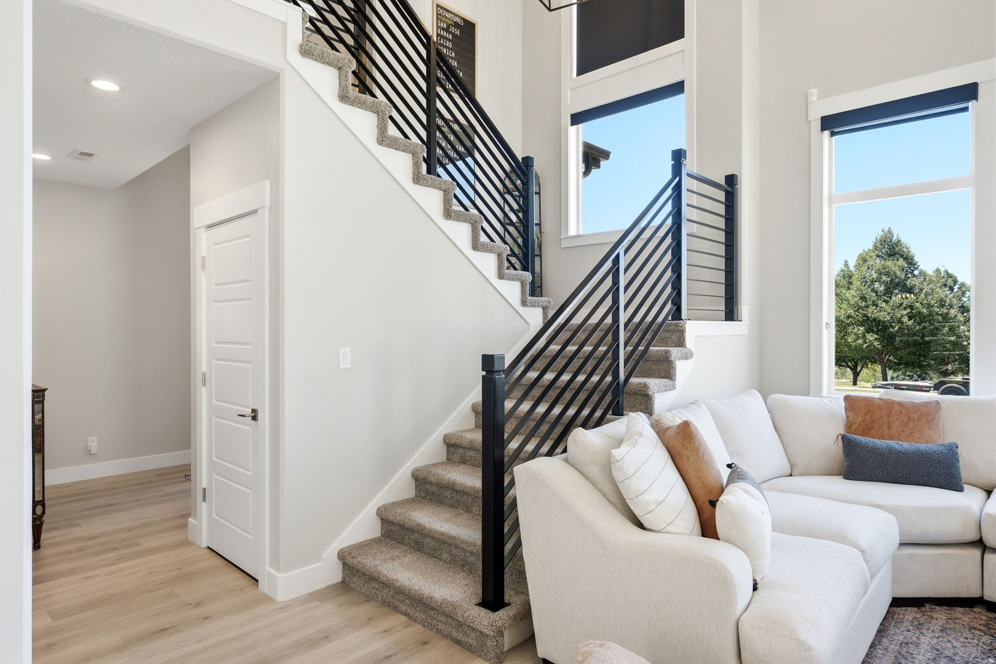 THE POINTE AT STONE - Residential