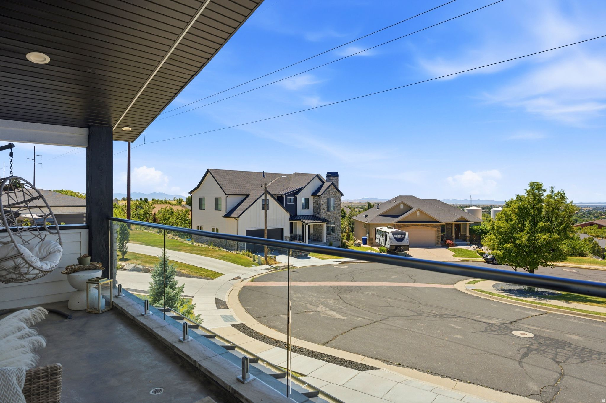 THE POINTE AT STONE - Residential