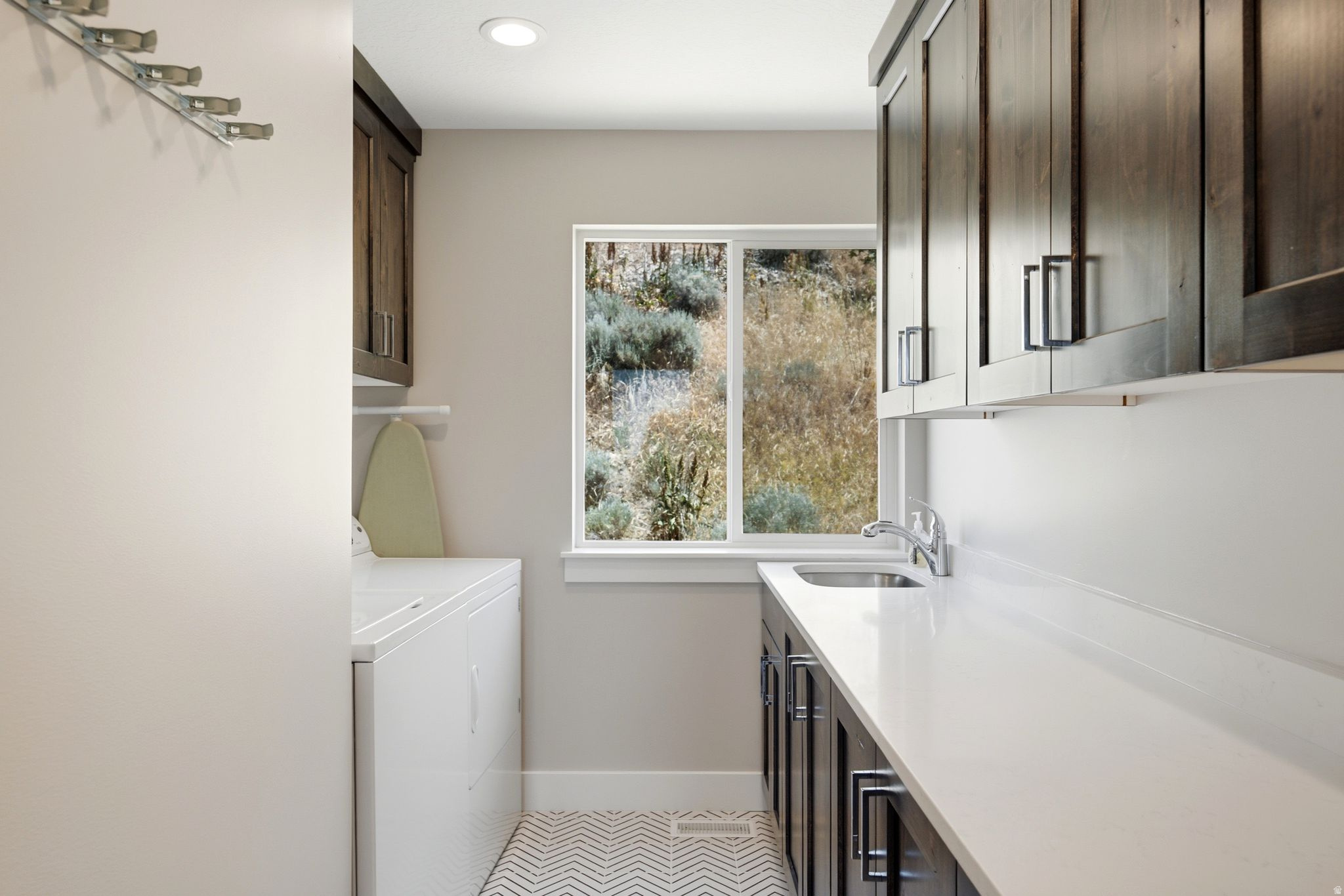 THE POINTE AT STONE - Residential