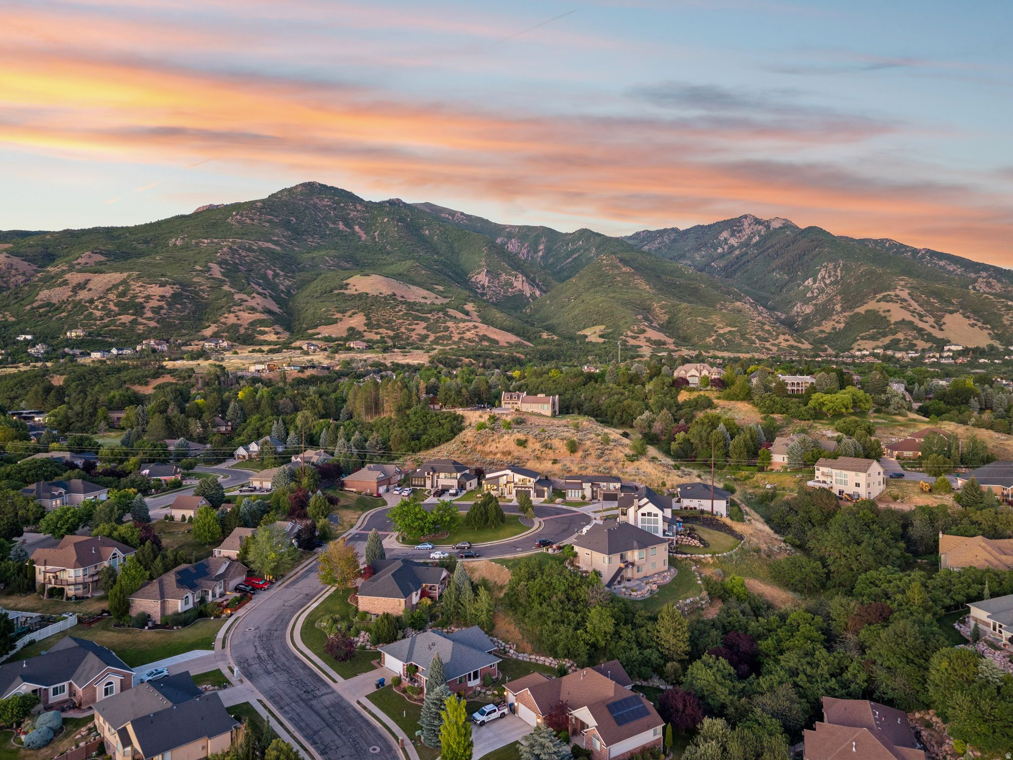 THE POINTE AT STONE - Residential