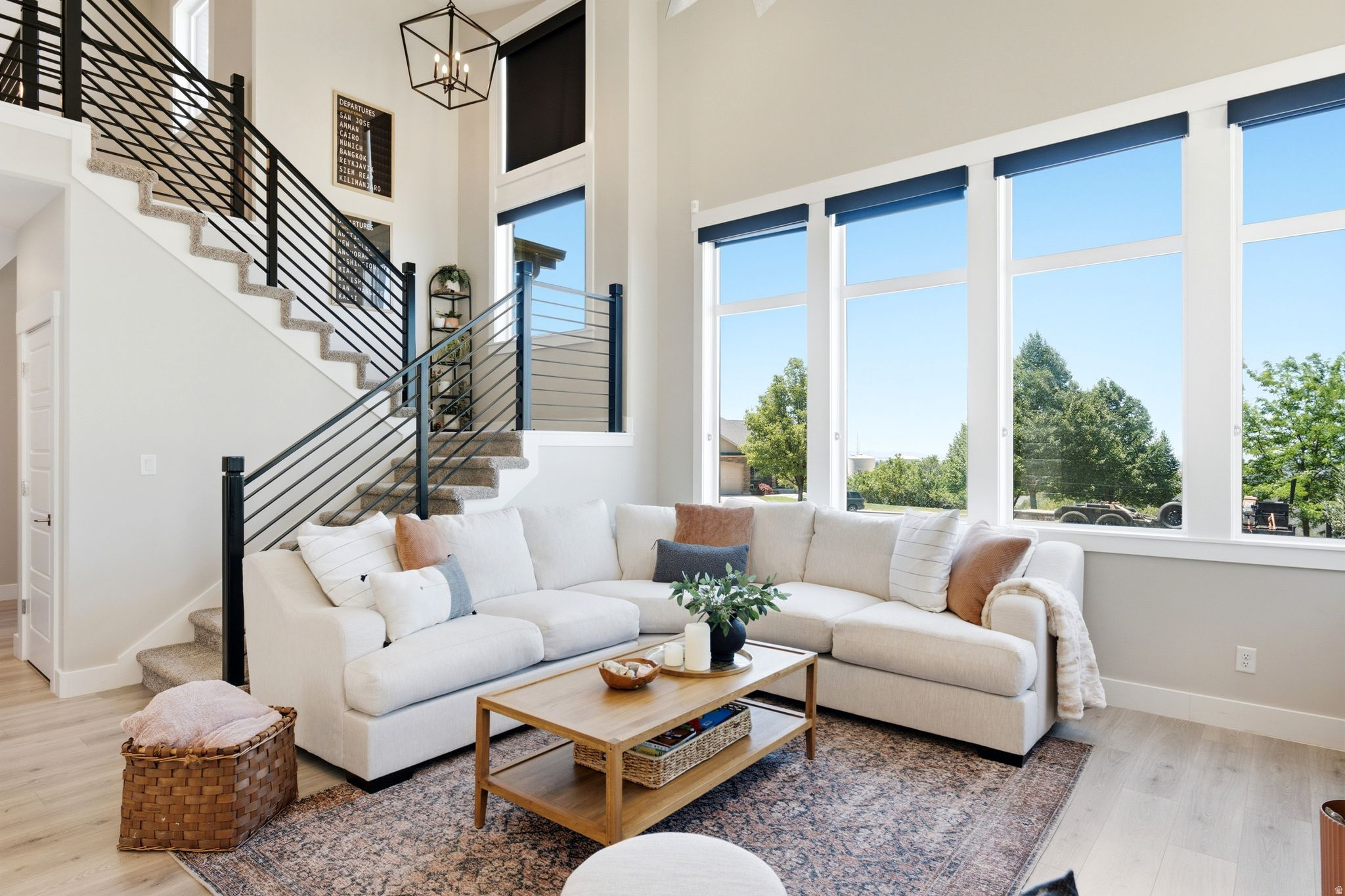 THE POINTE AT STONE - Residential