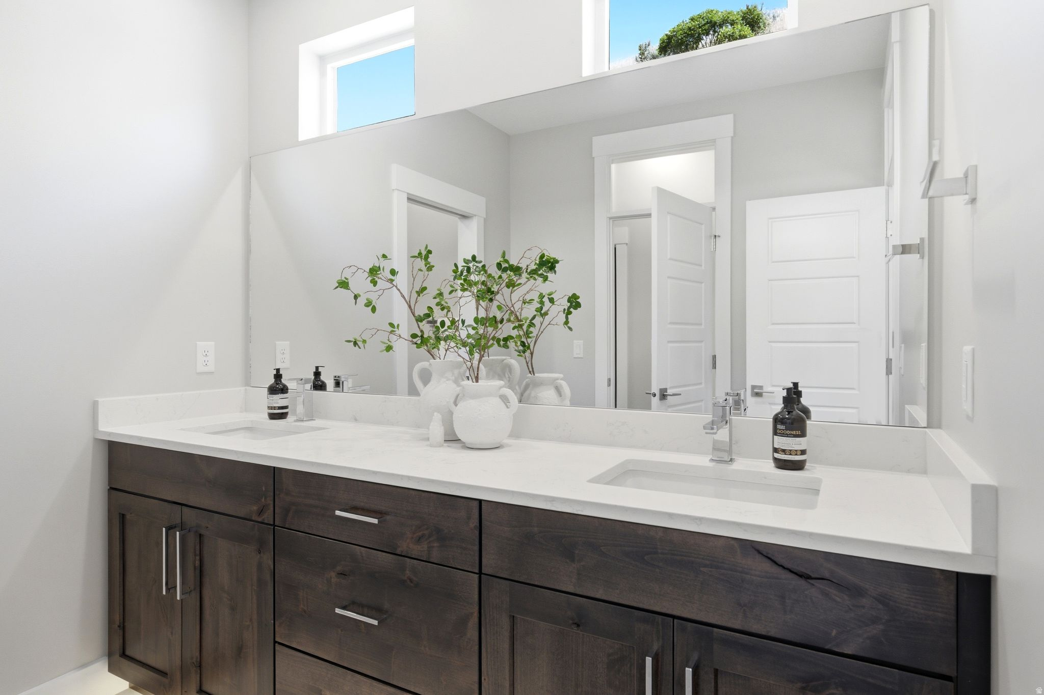 THE POINTE AT STONE - Residential