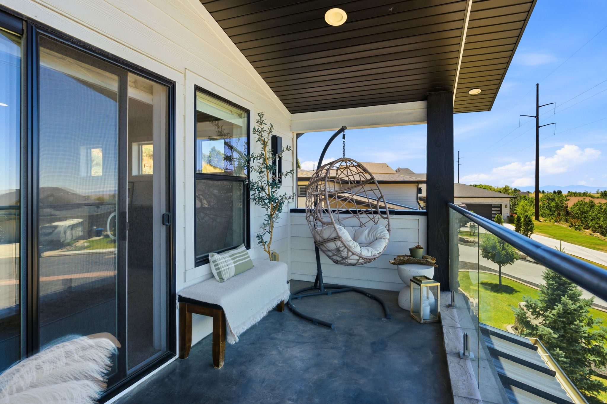 THE POINTE AT STONE - Residential