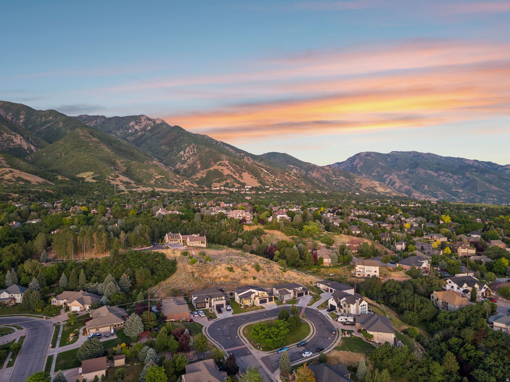 THE POINTE AT STONE - Residential