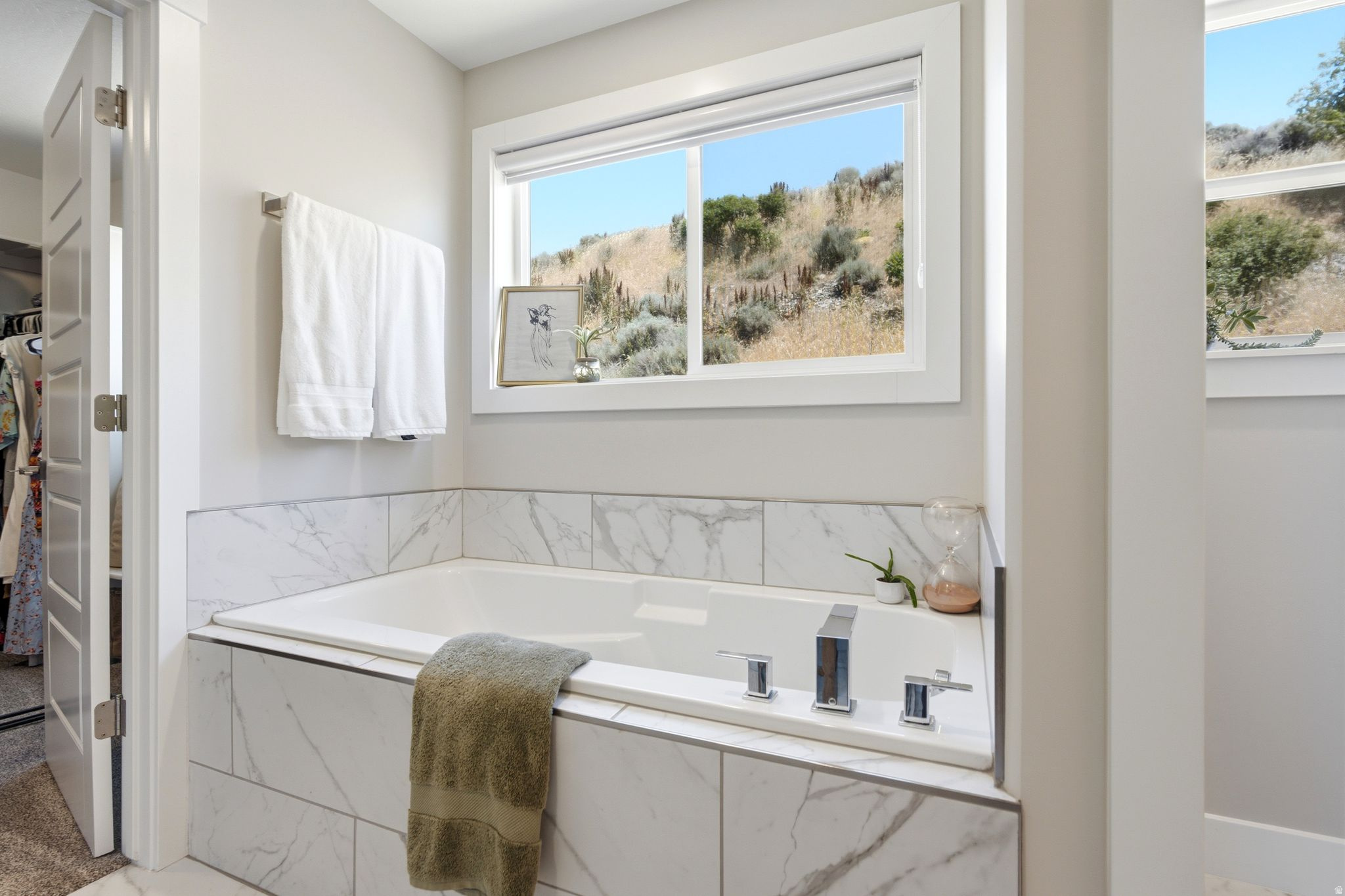 THE POINTE AT STONE - Residential