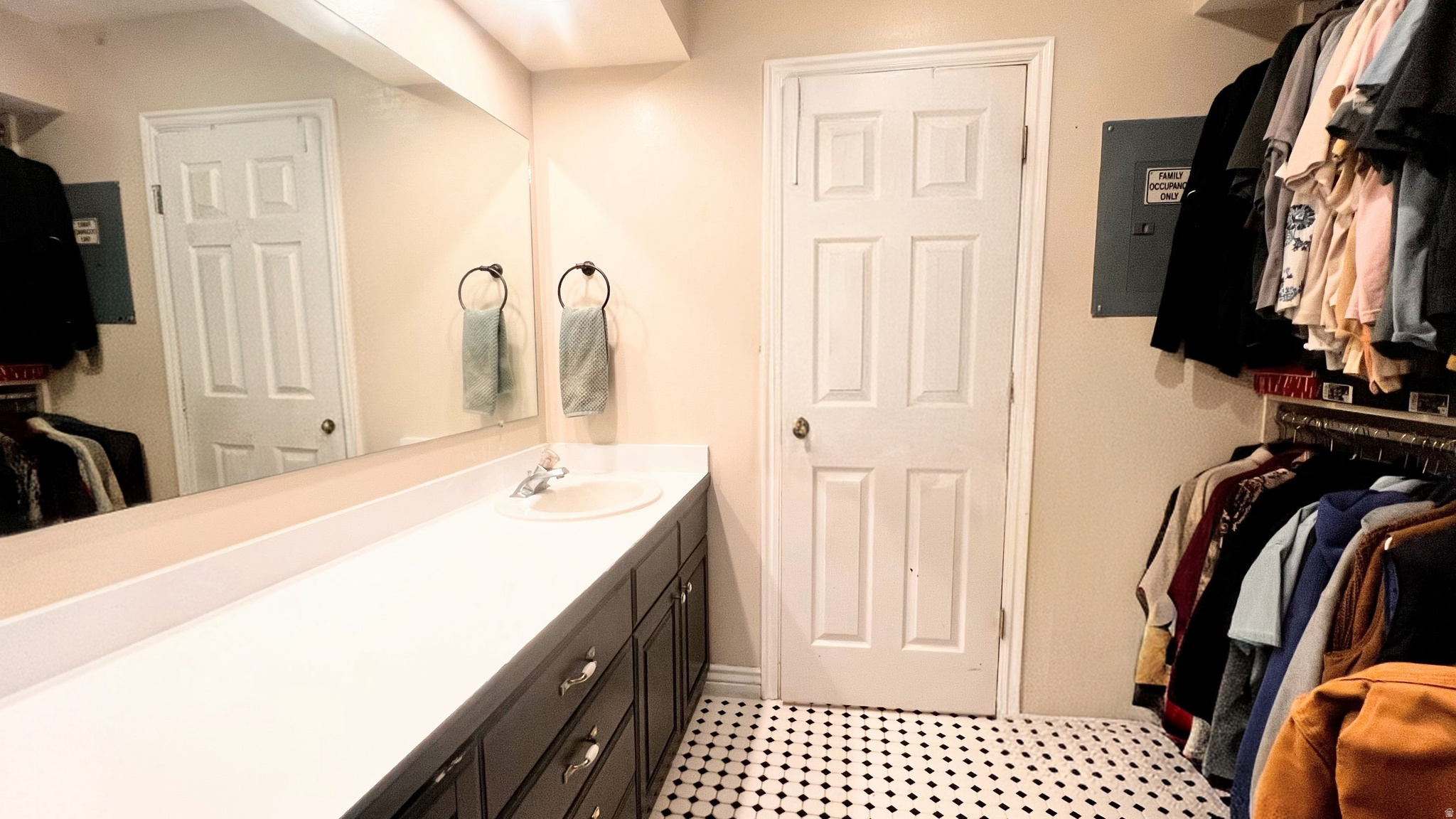 GRANDVIEW GATEWAY - Residential