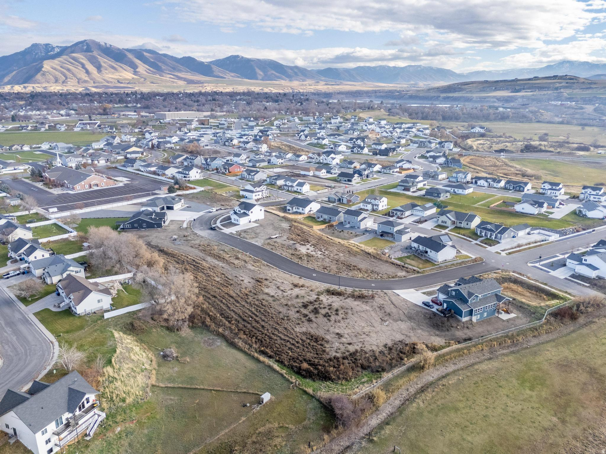 MOUNT STERLING FARMS - Land
