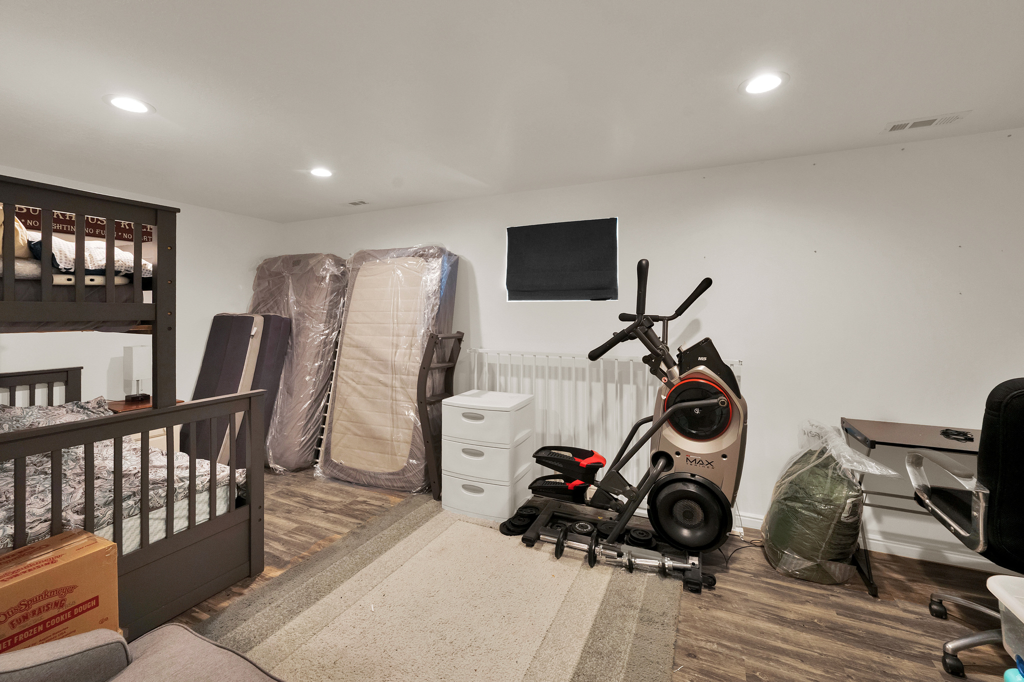 HILLSIDE ESTATES - Residential