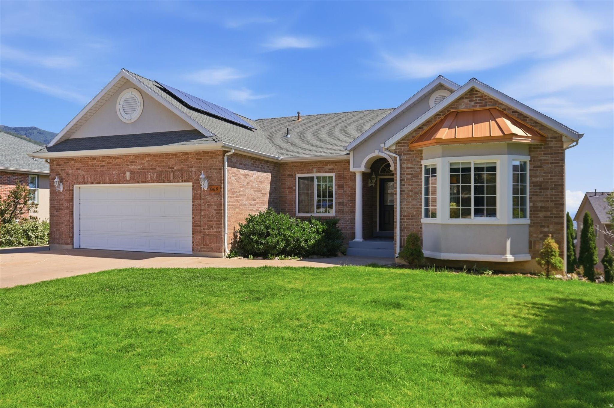 NORTH OAKS COVE - Residential