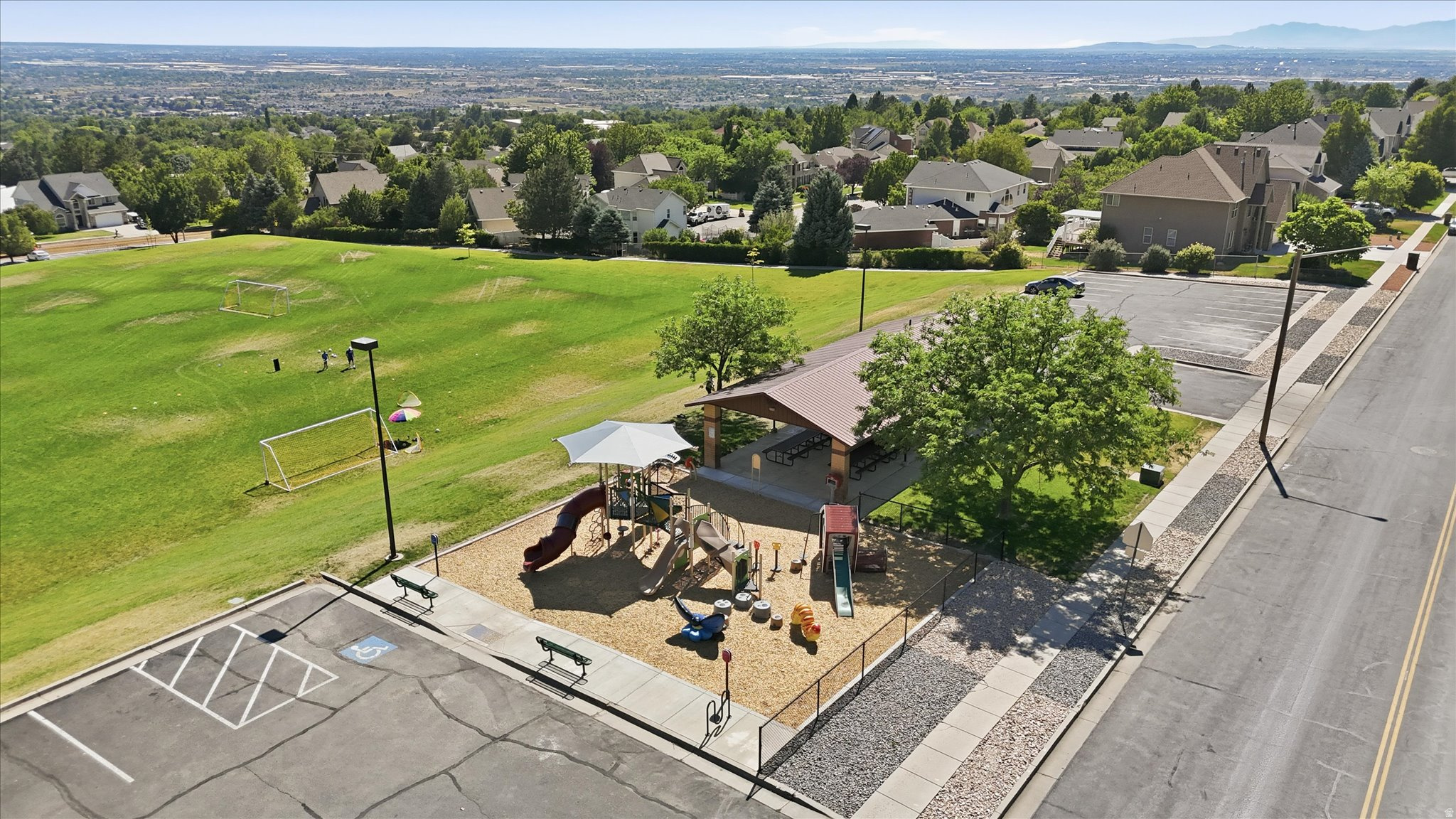 NORTH OAKS COVE - Residential
