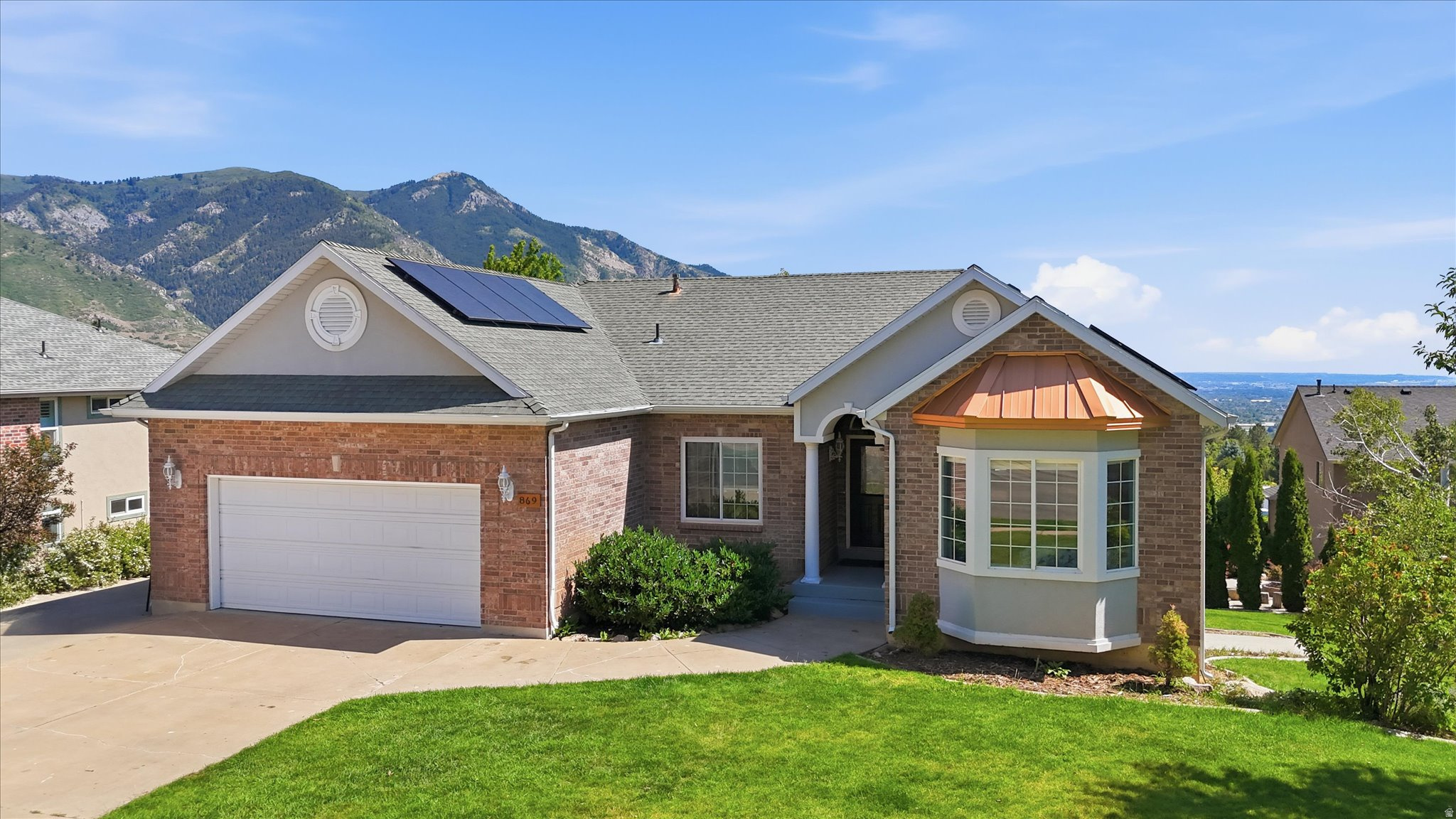 NORTH OAKS COVE - Residential