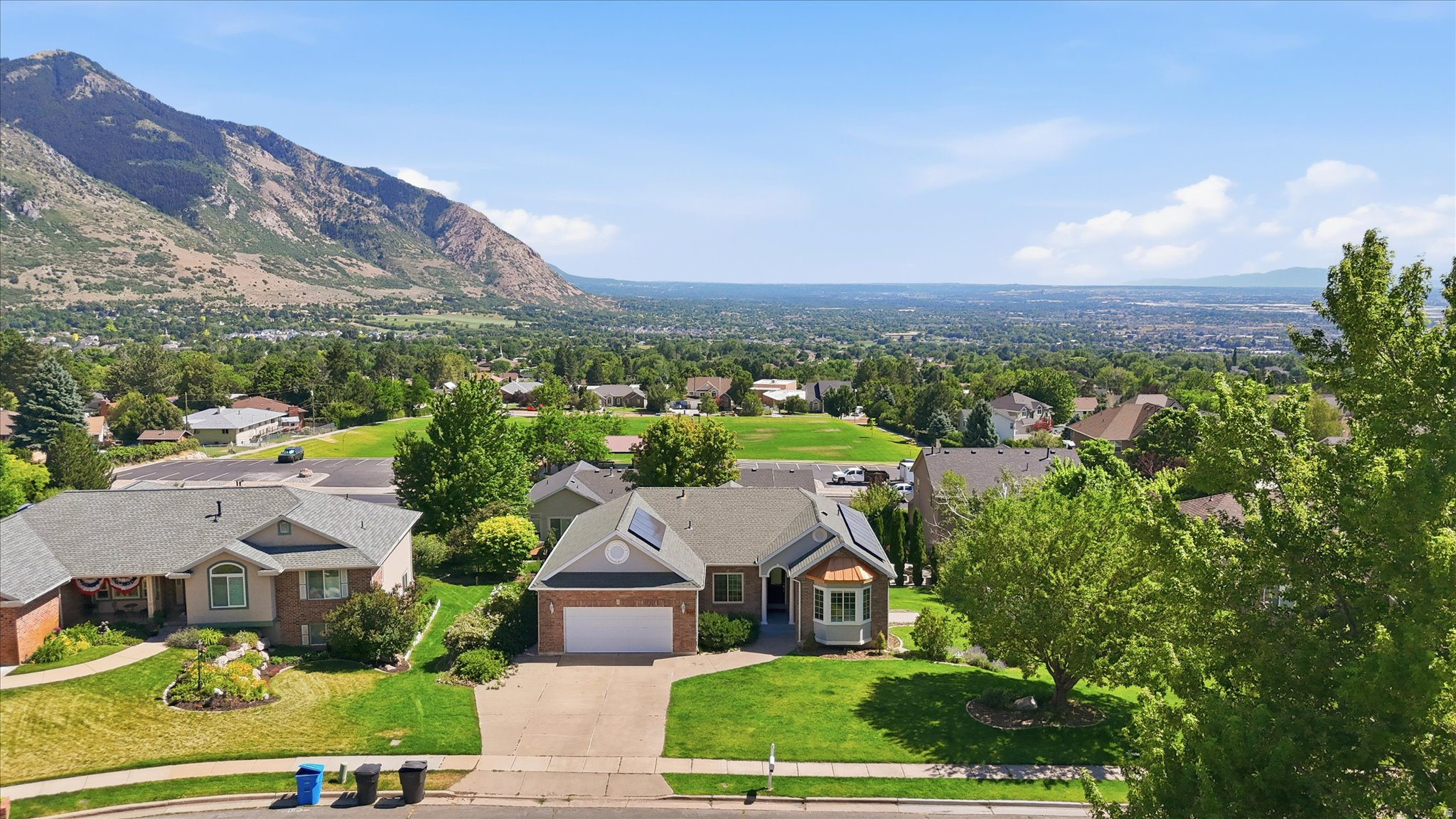 NORTH OAKS COVE - Residential