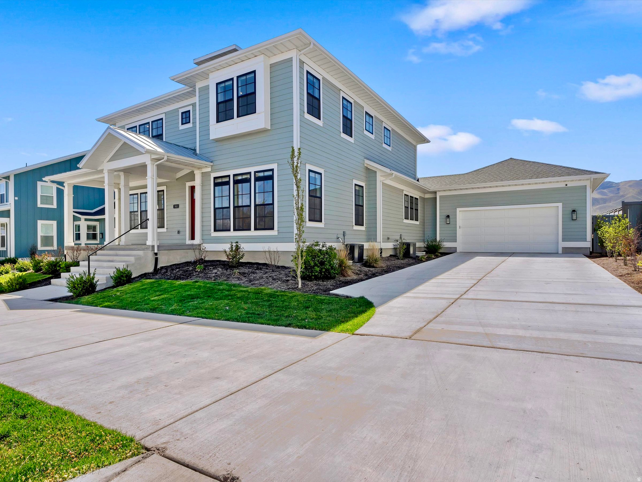 BEACON POINTE - Residential
