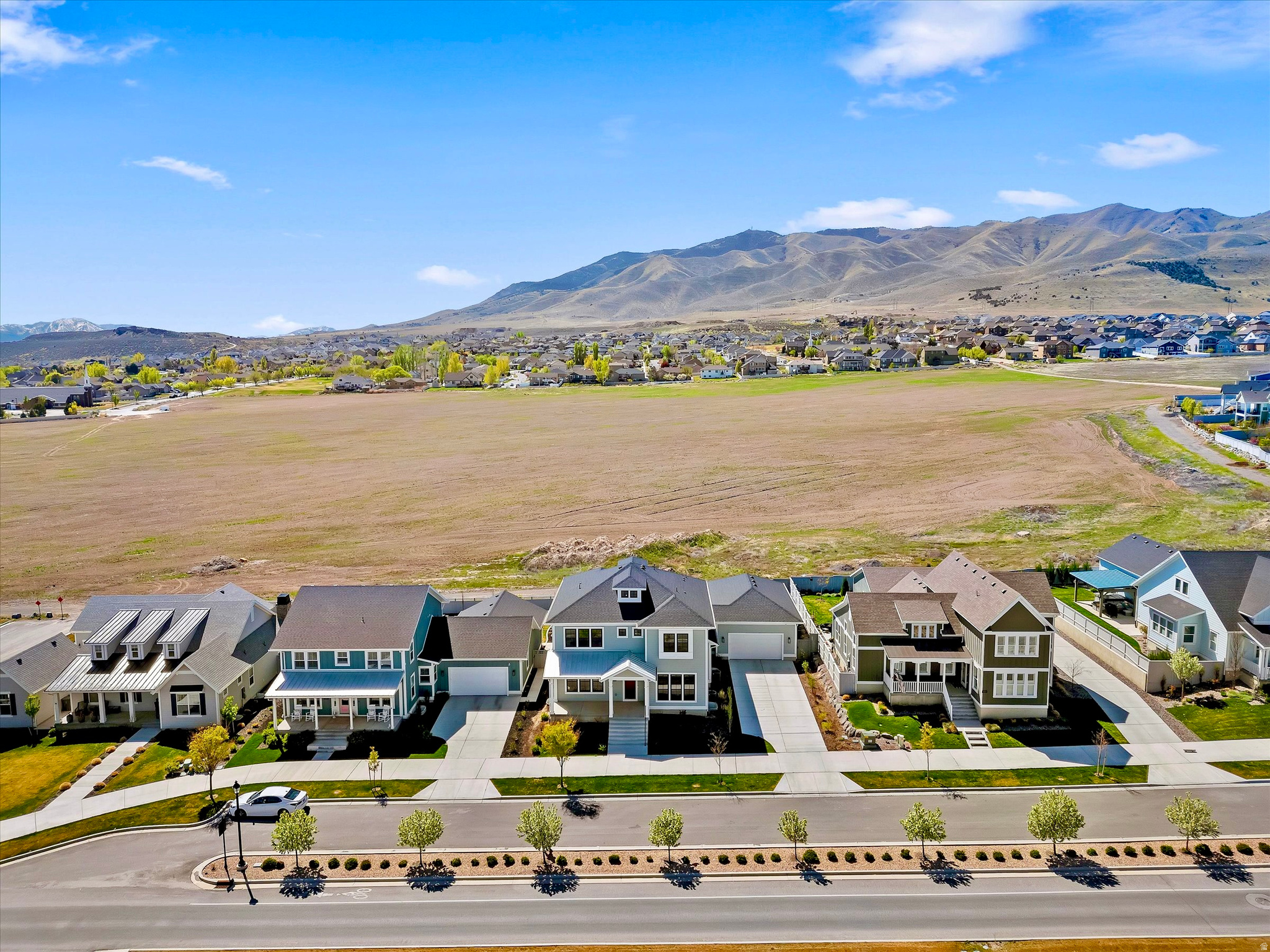 BEACON POINTE - Residential