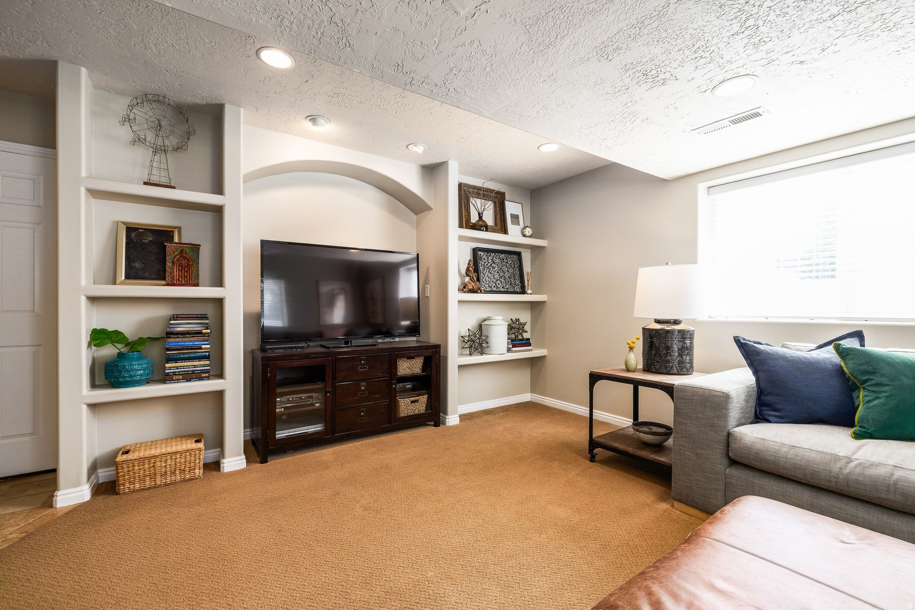 MEADOW CROSSING - Residential