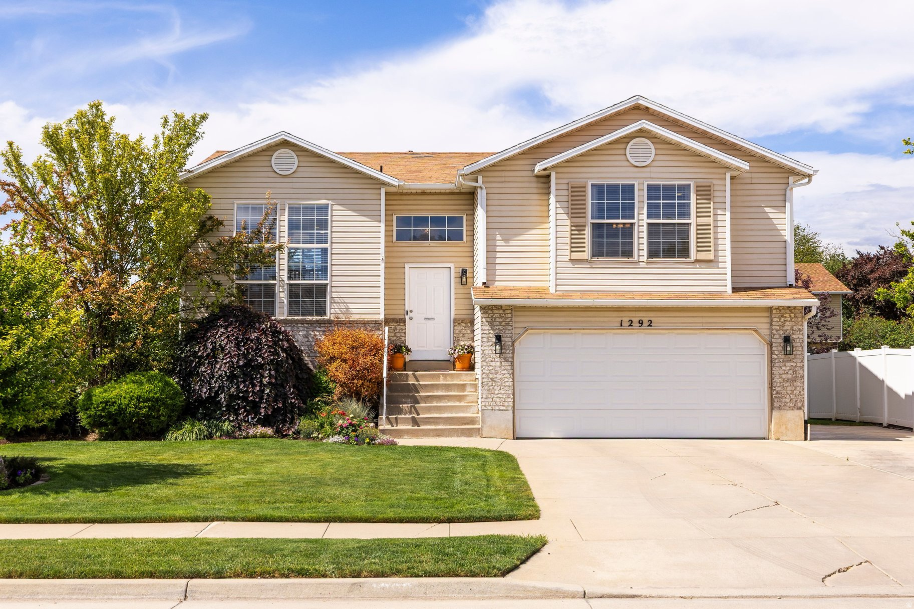 MEADOW CROSSING - Residential