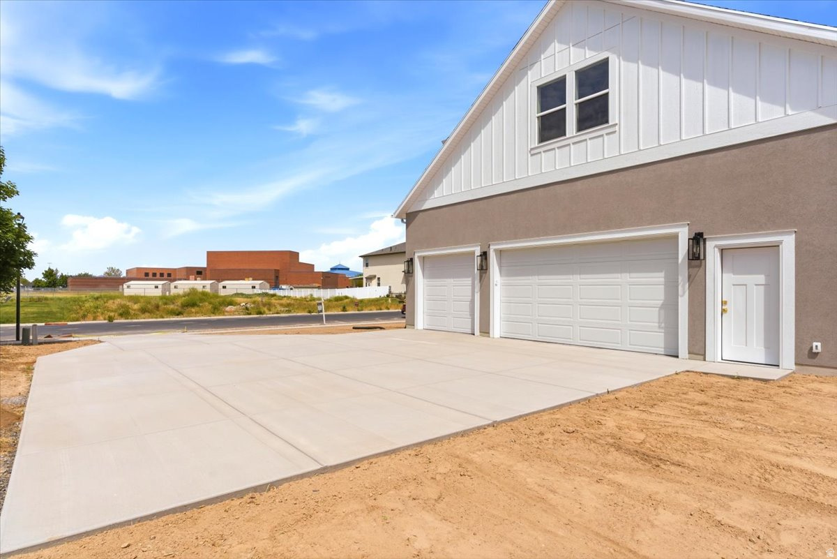 FREMOMT MEADOWS - Residential