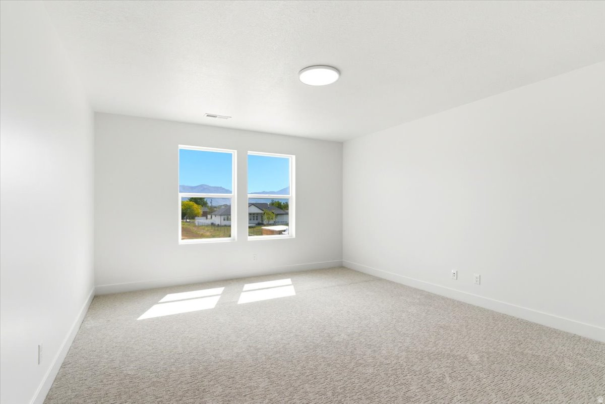 FREMOMT MEADOWS - Residential