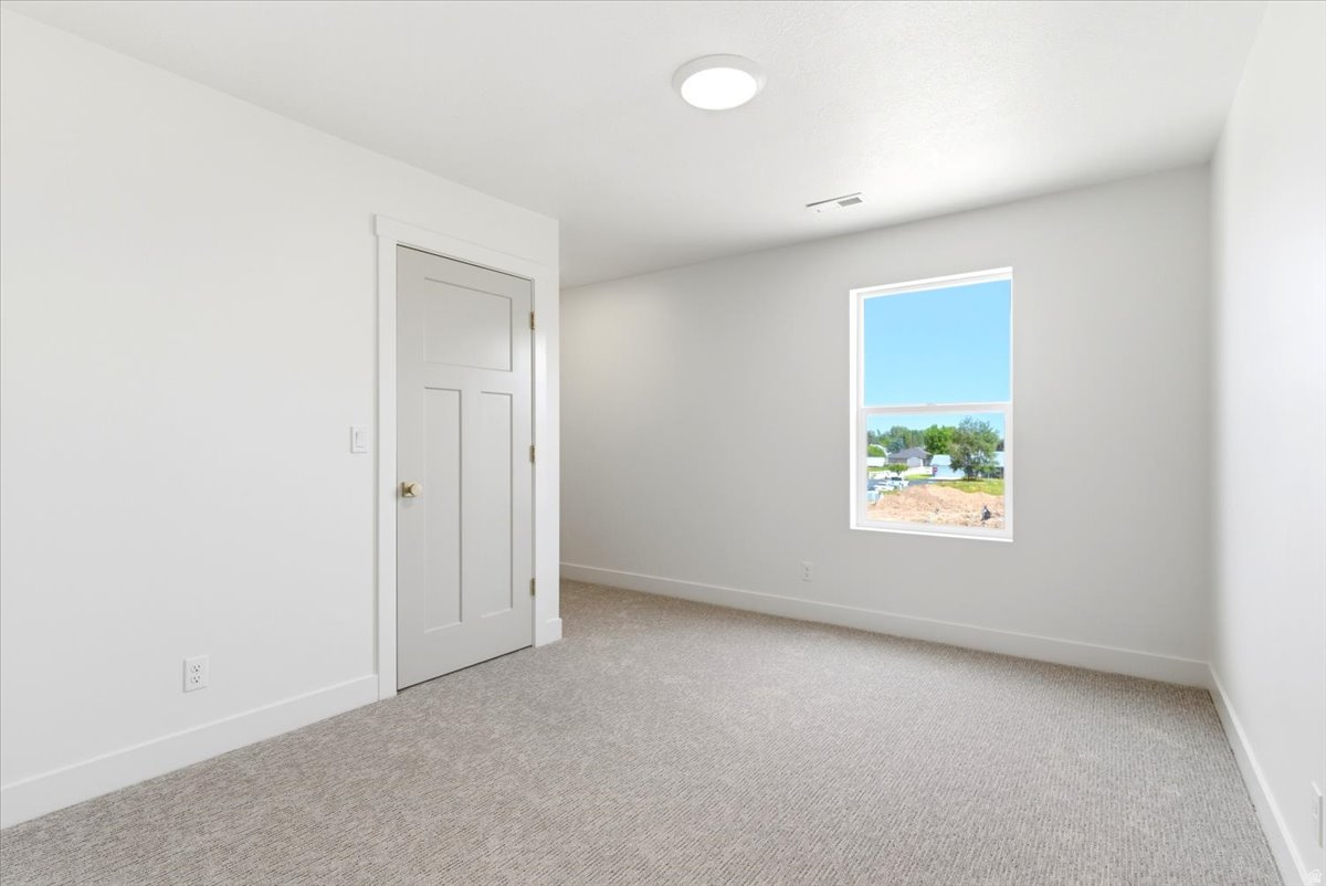 FREMOMT MEADOWS - Residential