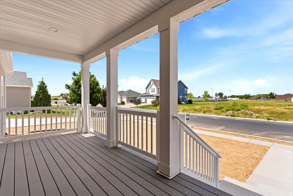 FREMOMT MEADOWS - Residential