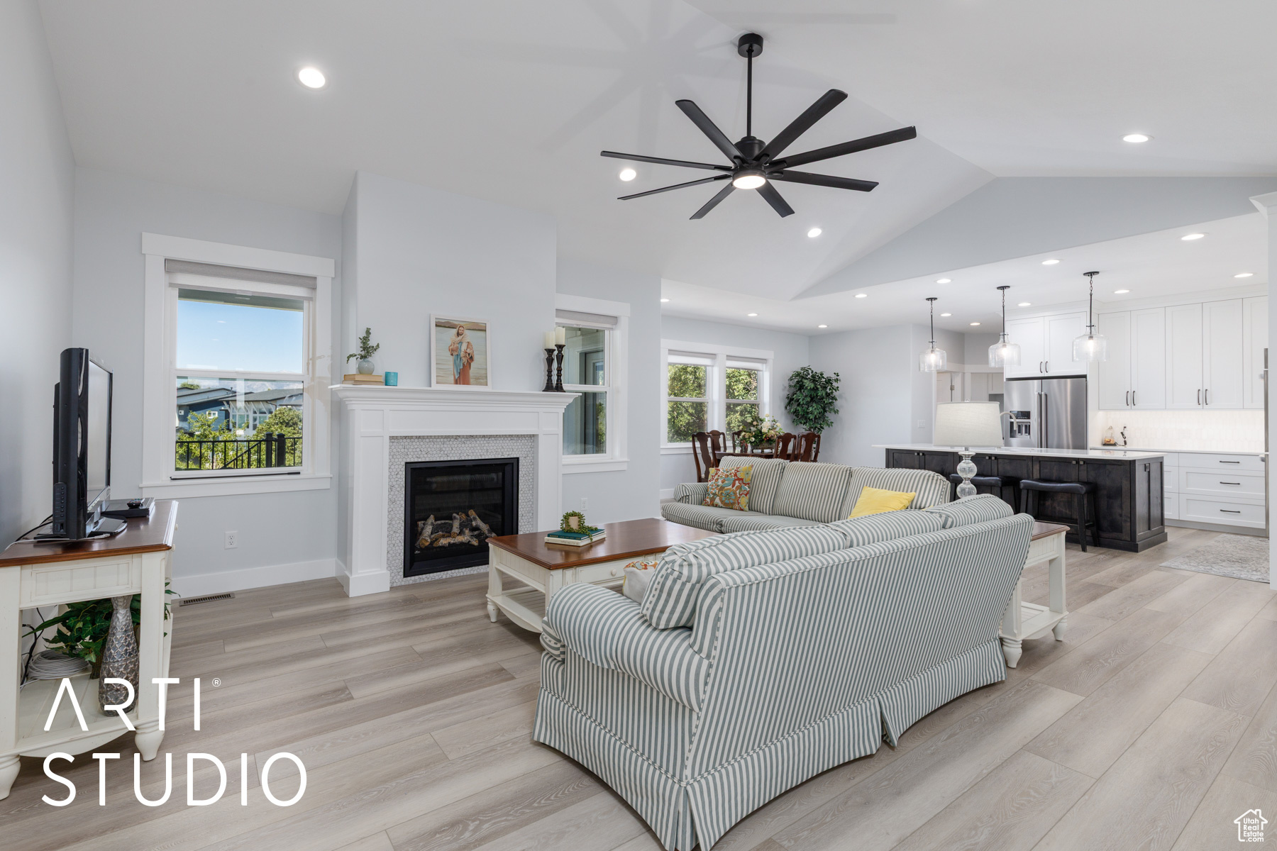 SUNSET RIDGE - Residential