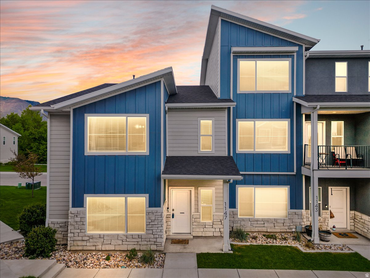 ARROWGATE - Residential