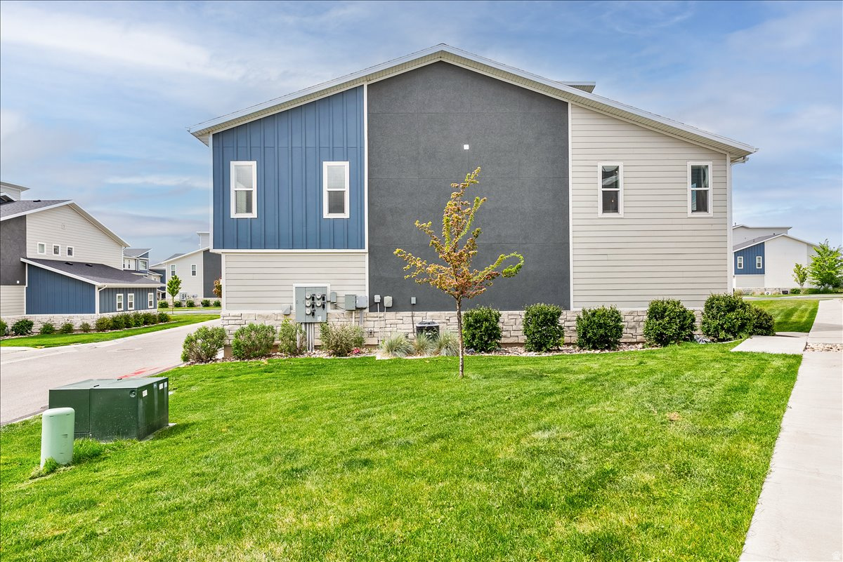 ARROWGATE - Residential