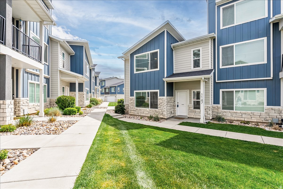 ARROWGATE - Residential