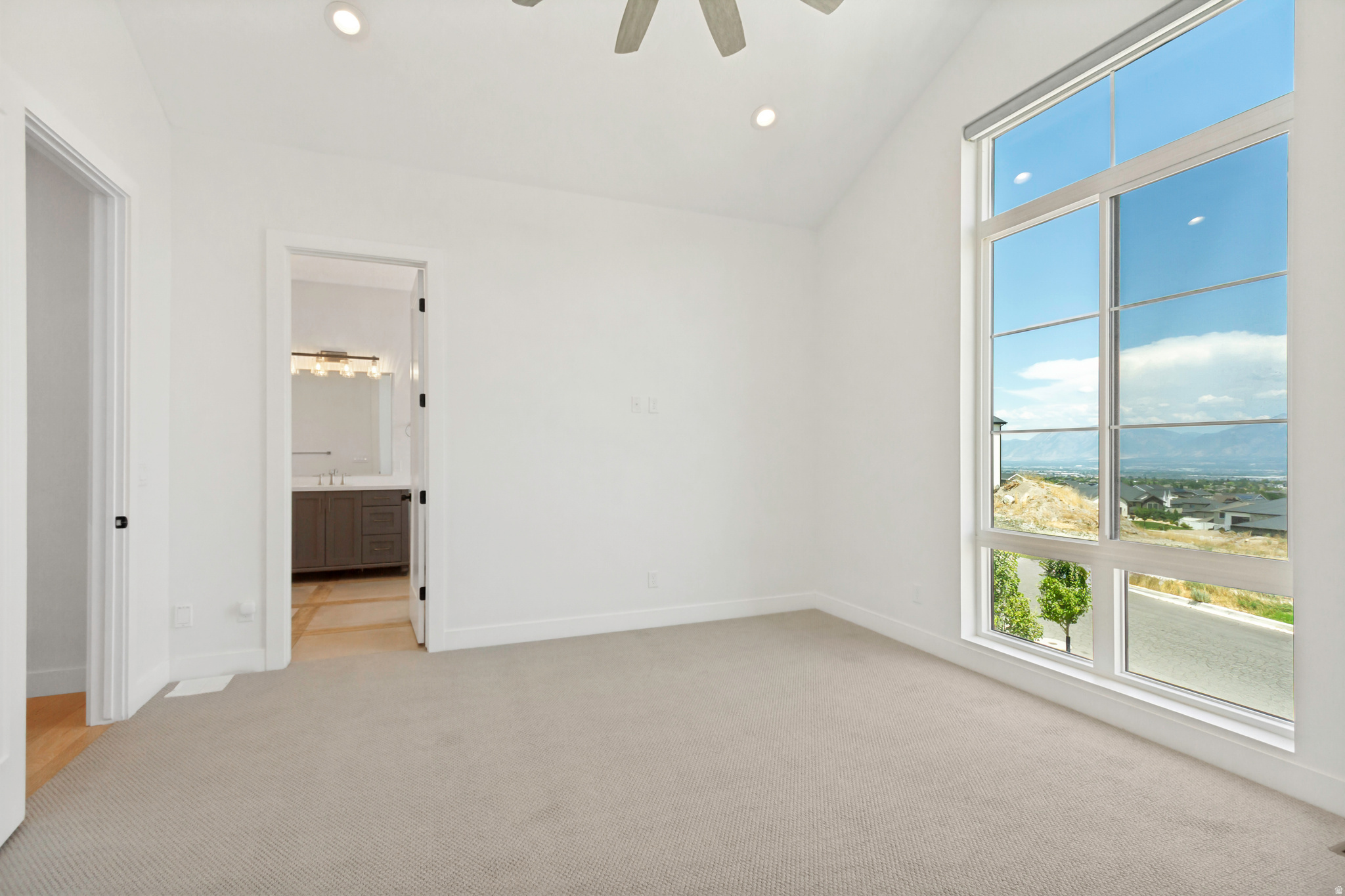 THE RIDGES @ ROSE CANYON - Residential