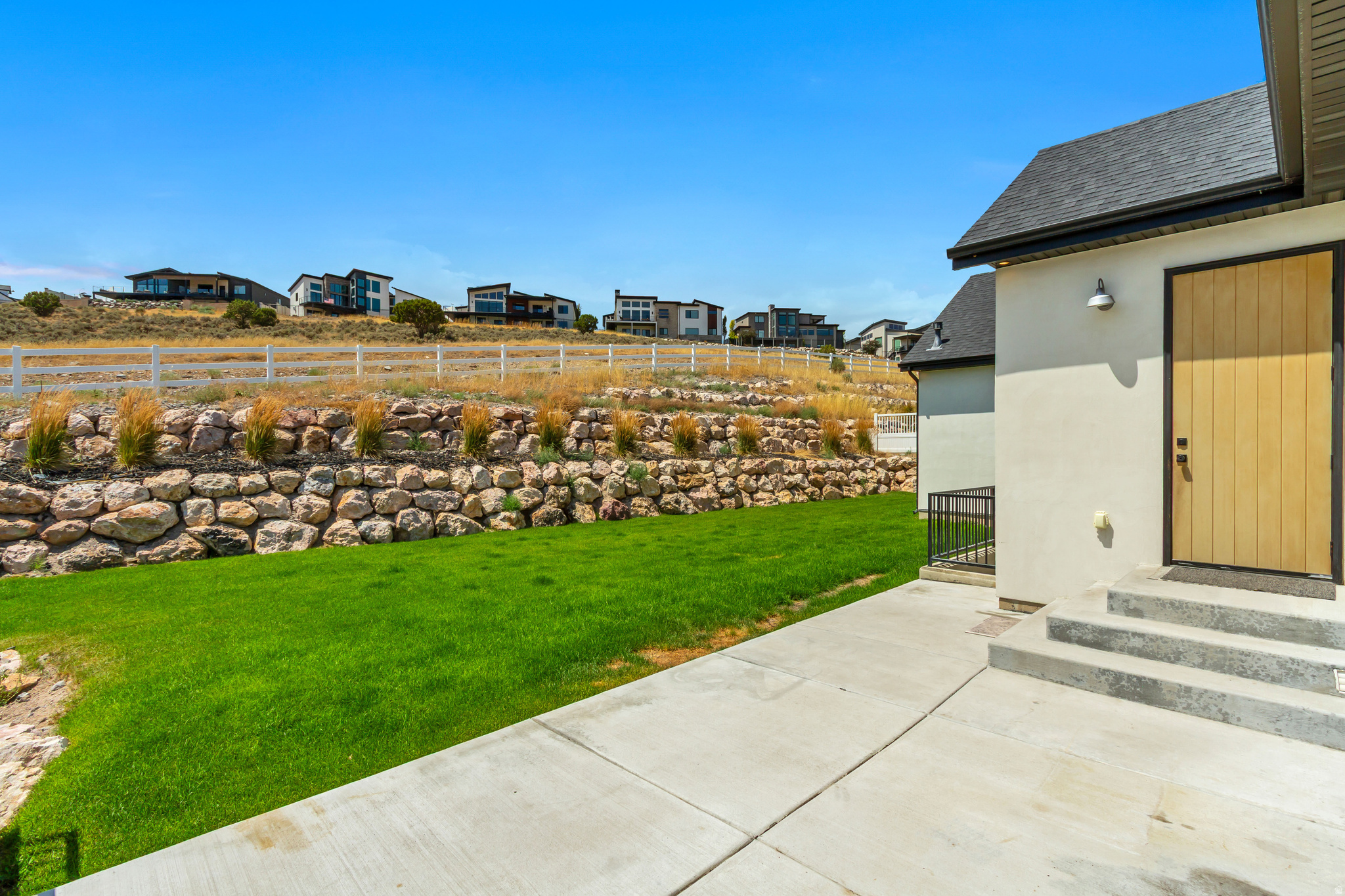 THE RIDGES @ ROSE CANYON - Residential