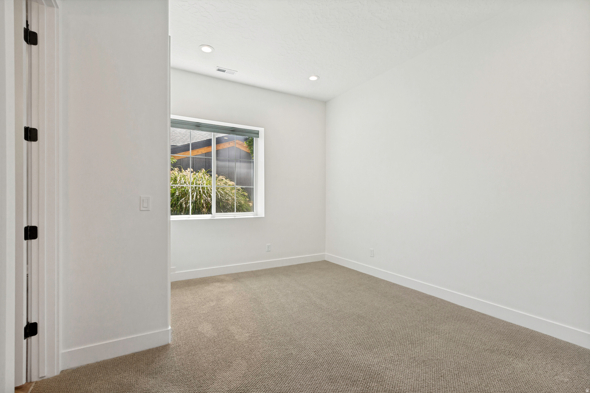 THE RIDGES @ ROSE CANYON - Residential