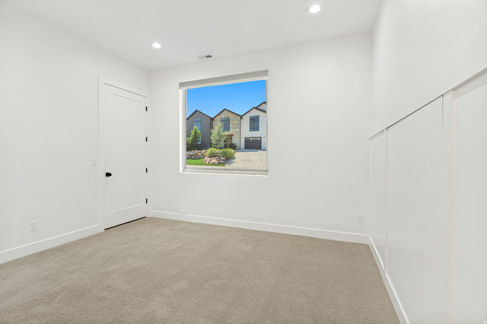 THE RIDGES @ ROSE CANYON - Residential