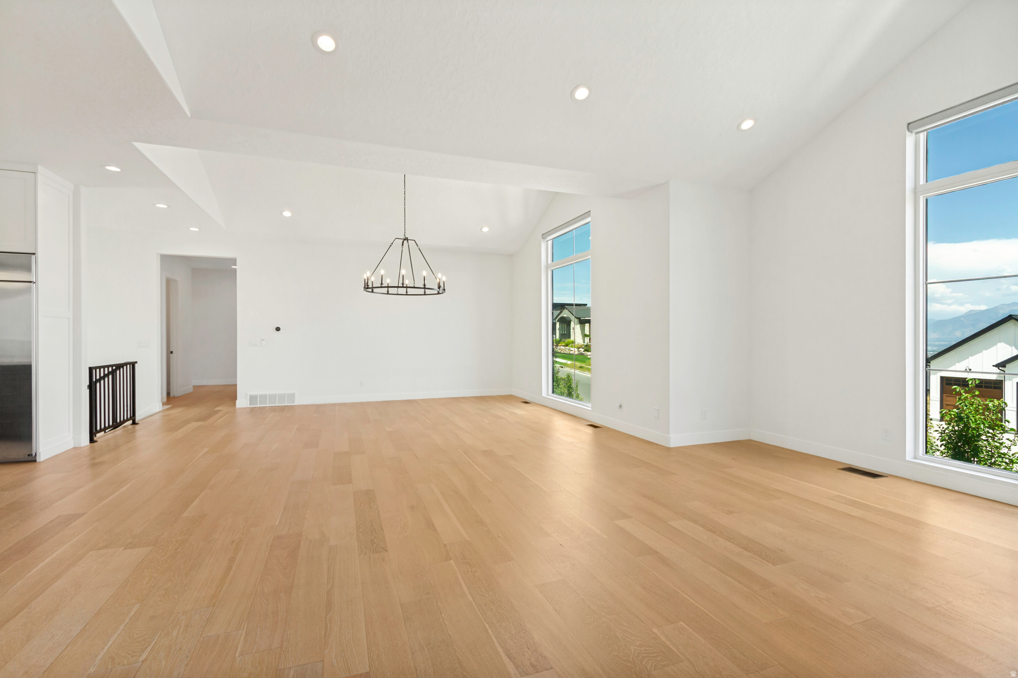 THE RIDGES @ ROSE CANYON - Residential