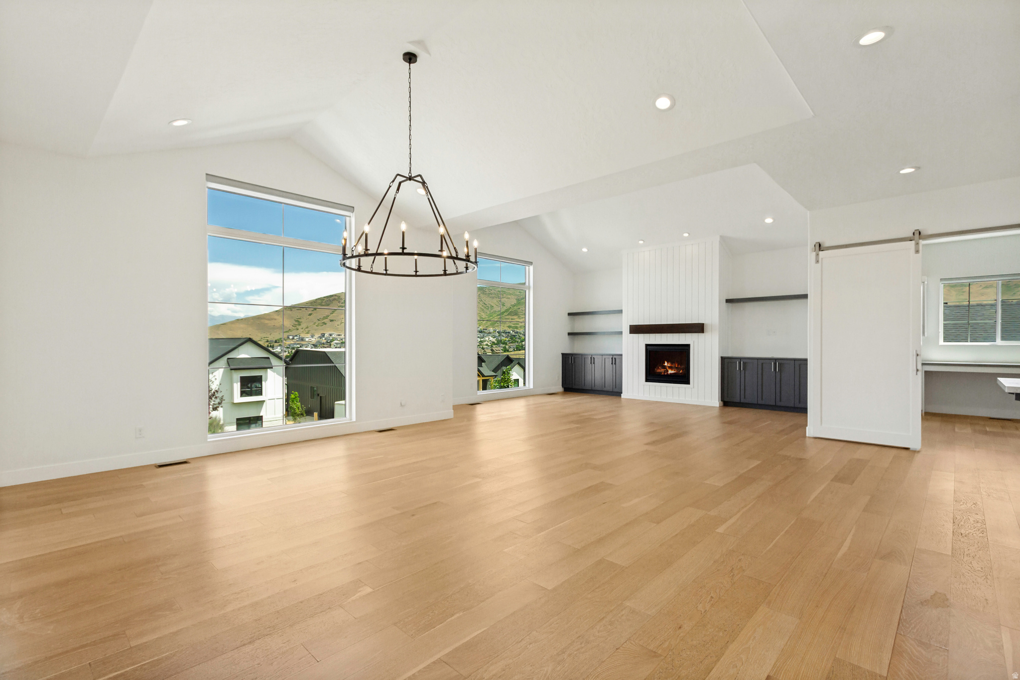 THE RIDGES @ ROSE CANYON - Residential