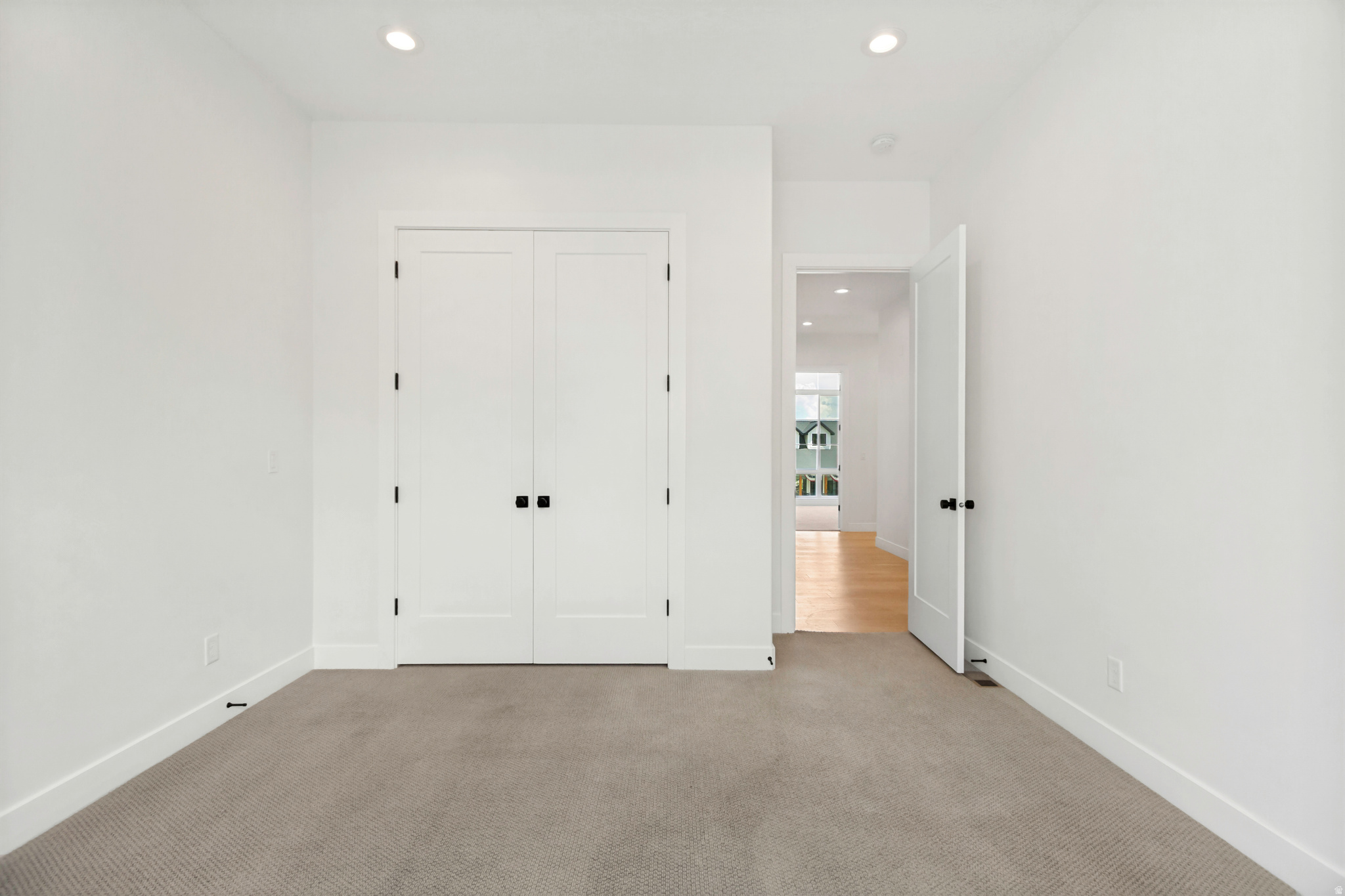 THE RIDGES @ ROSE CANYON - Residential