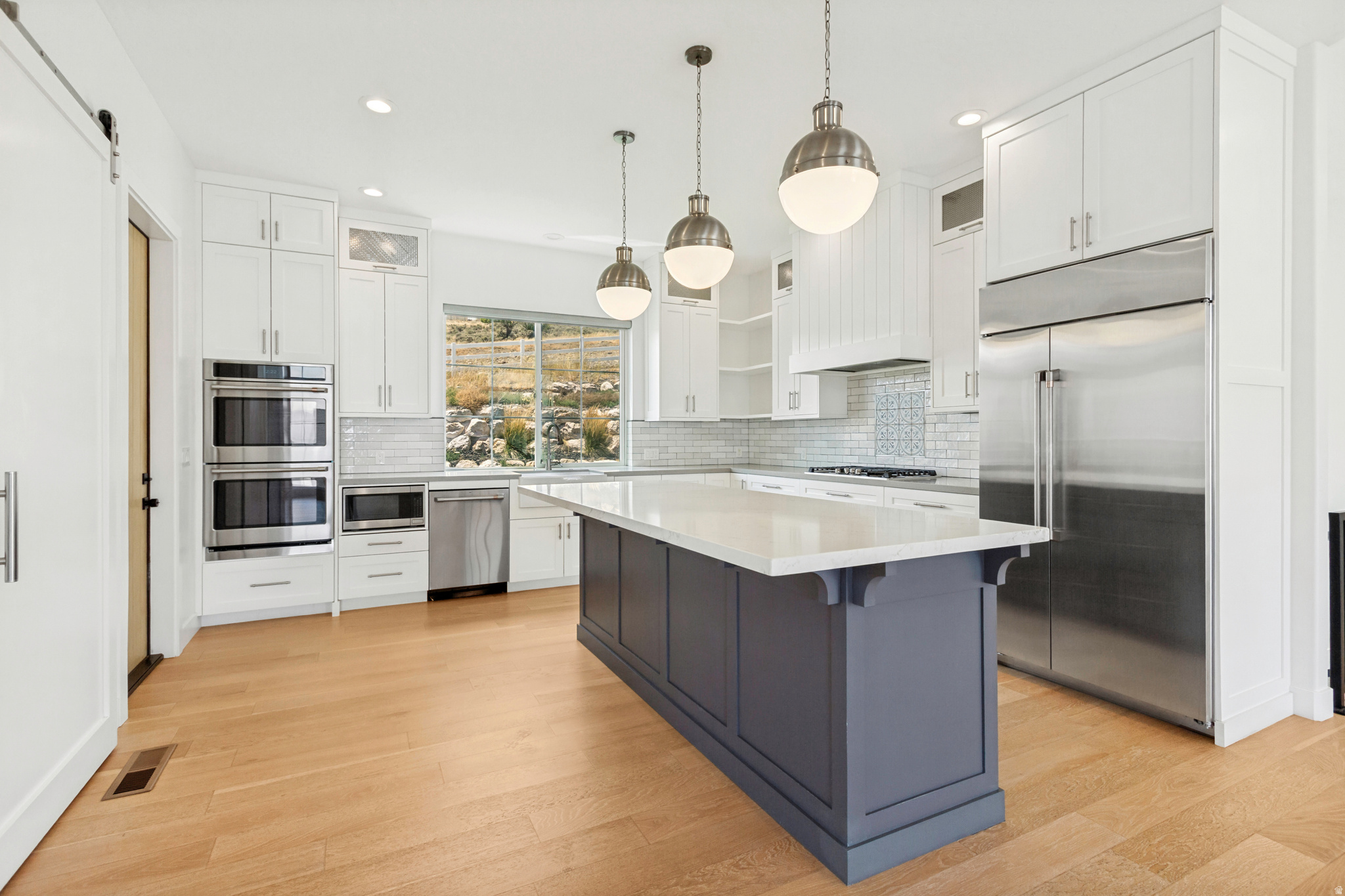 THE RIDGES @ ROSE CANYON - Residential