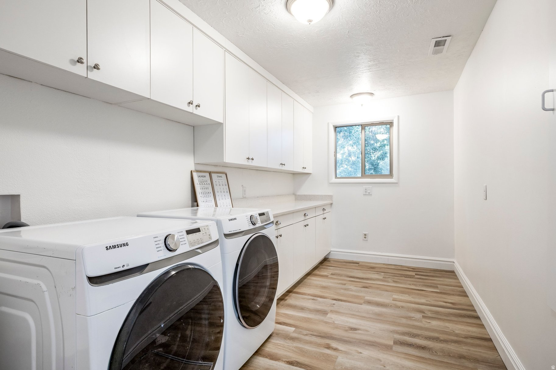 WHISPERING OAKS SUB - Residential