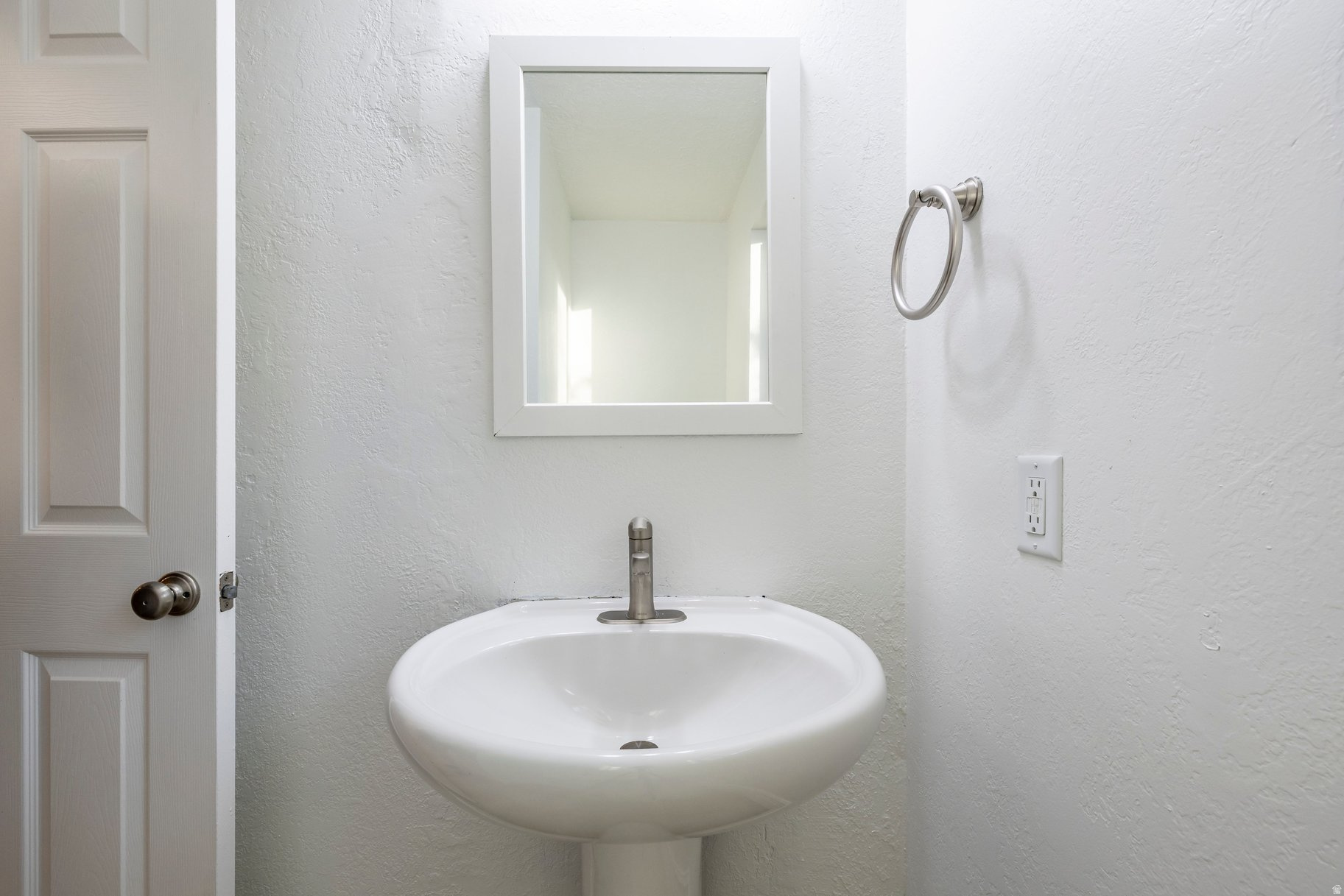 WHISPERING OAKS SUB - Residential