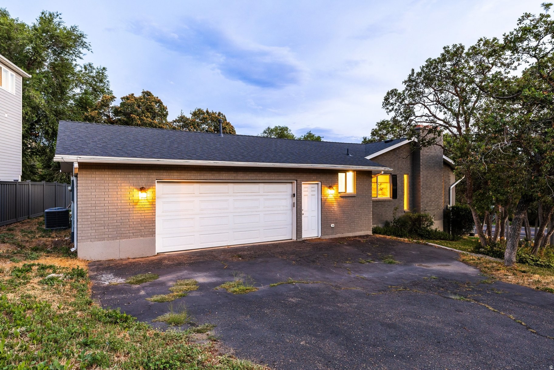 WHISPERING OAKS SUB - Residential
