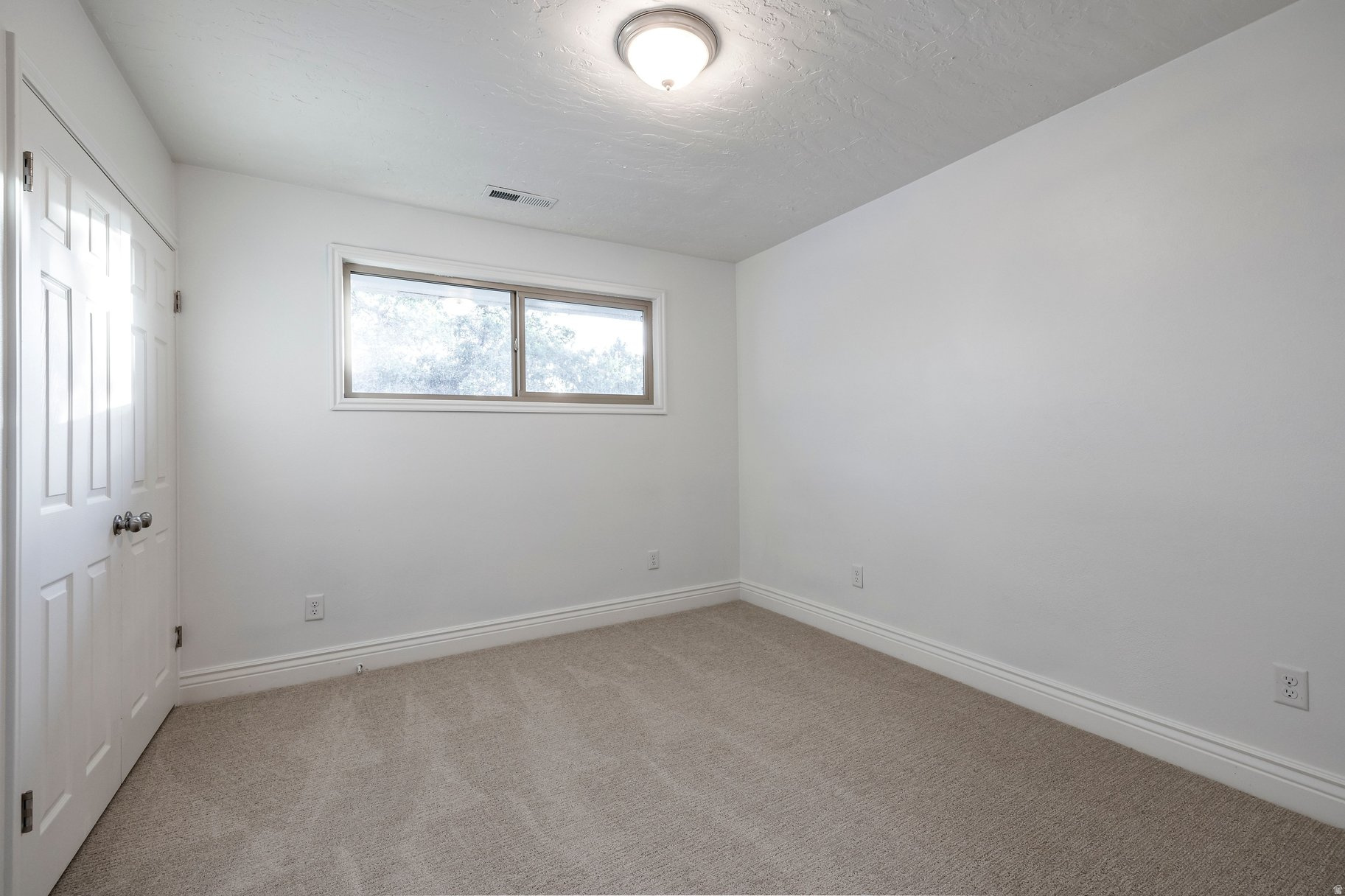 WHISPERING OAKS SUB - Residential