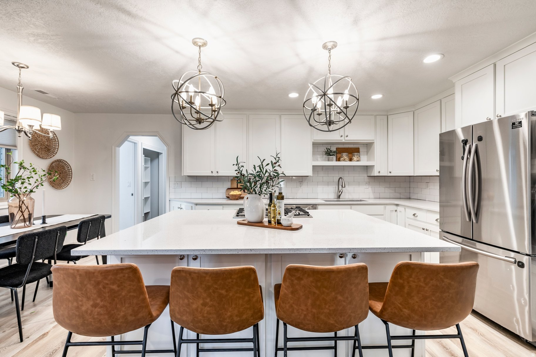WHISPERING OAKS SUB - Residential