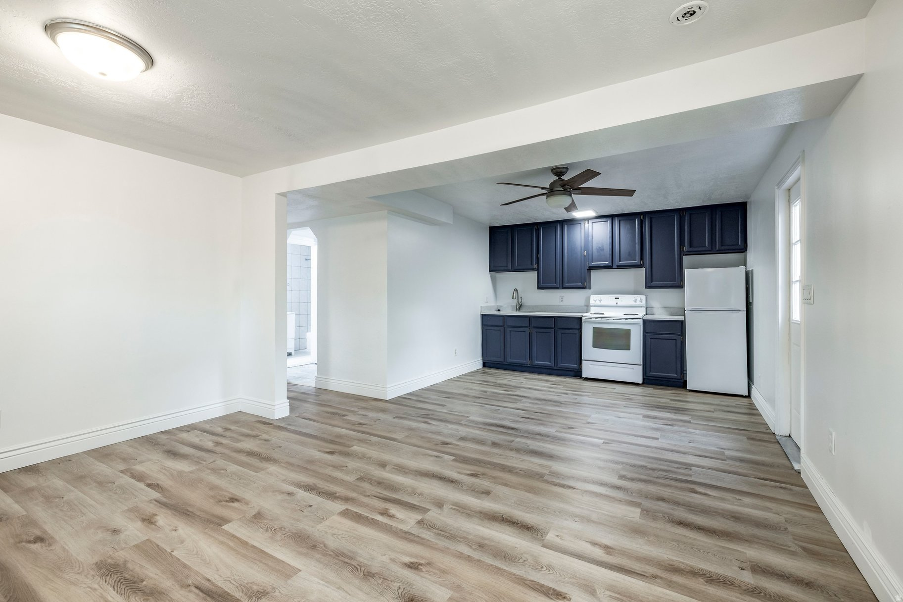 WHISPERING OAKS SUB - Residential