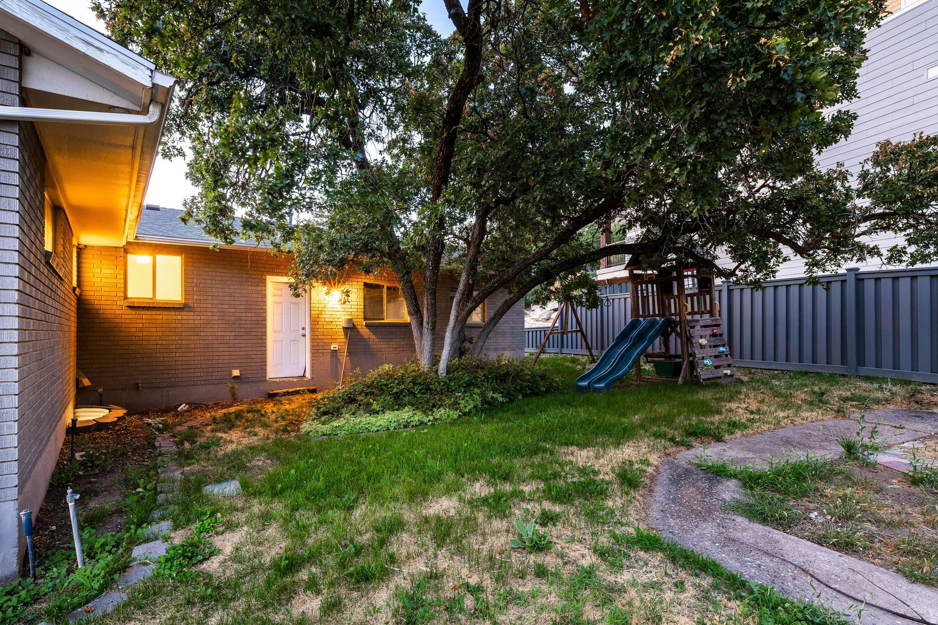 WHISPERING OAKS SUB - Residential