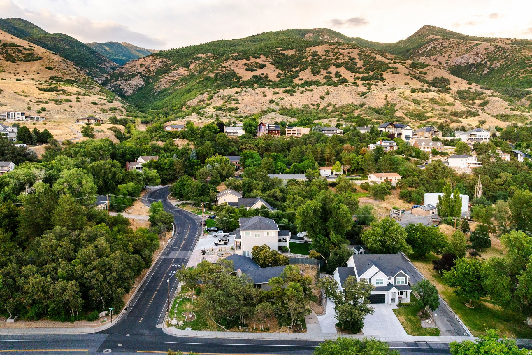 WHISPERING OAKS SUB - Residential