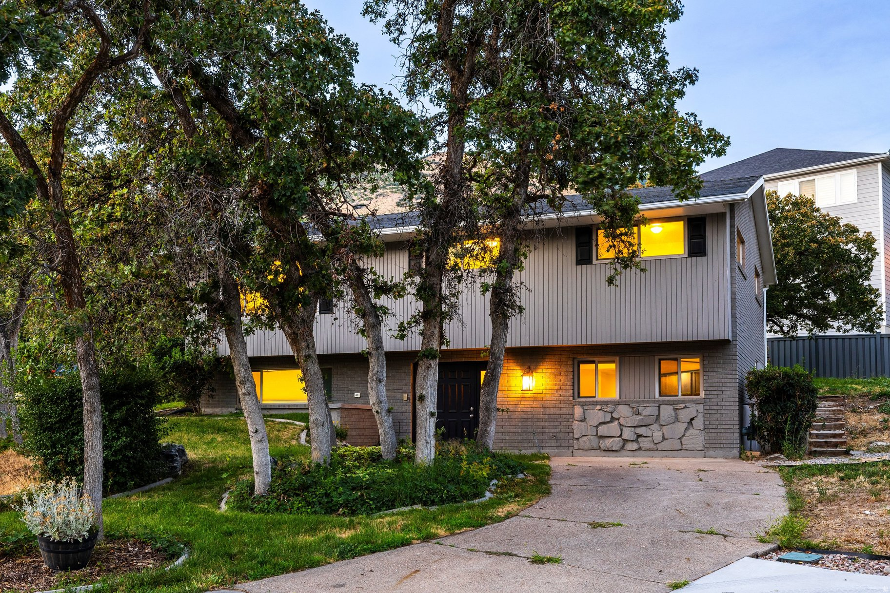 WHISPERING OAKS SUB - Residential