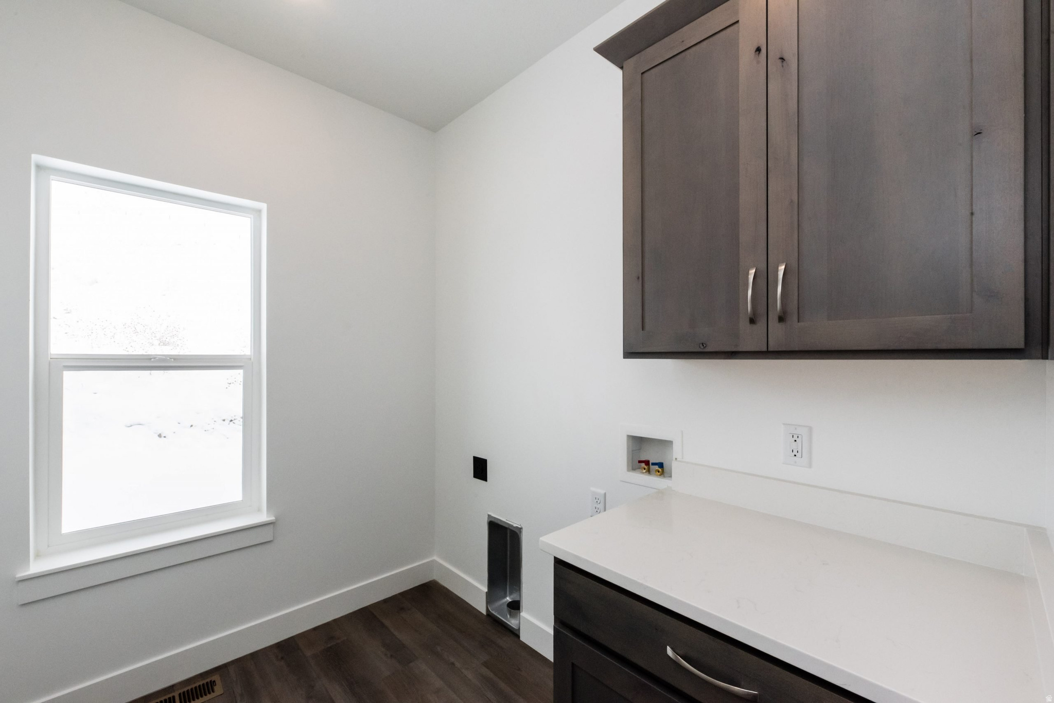 SMILING H - Residential