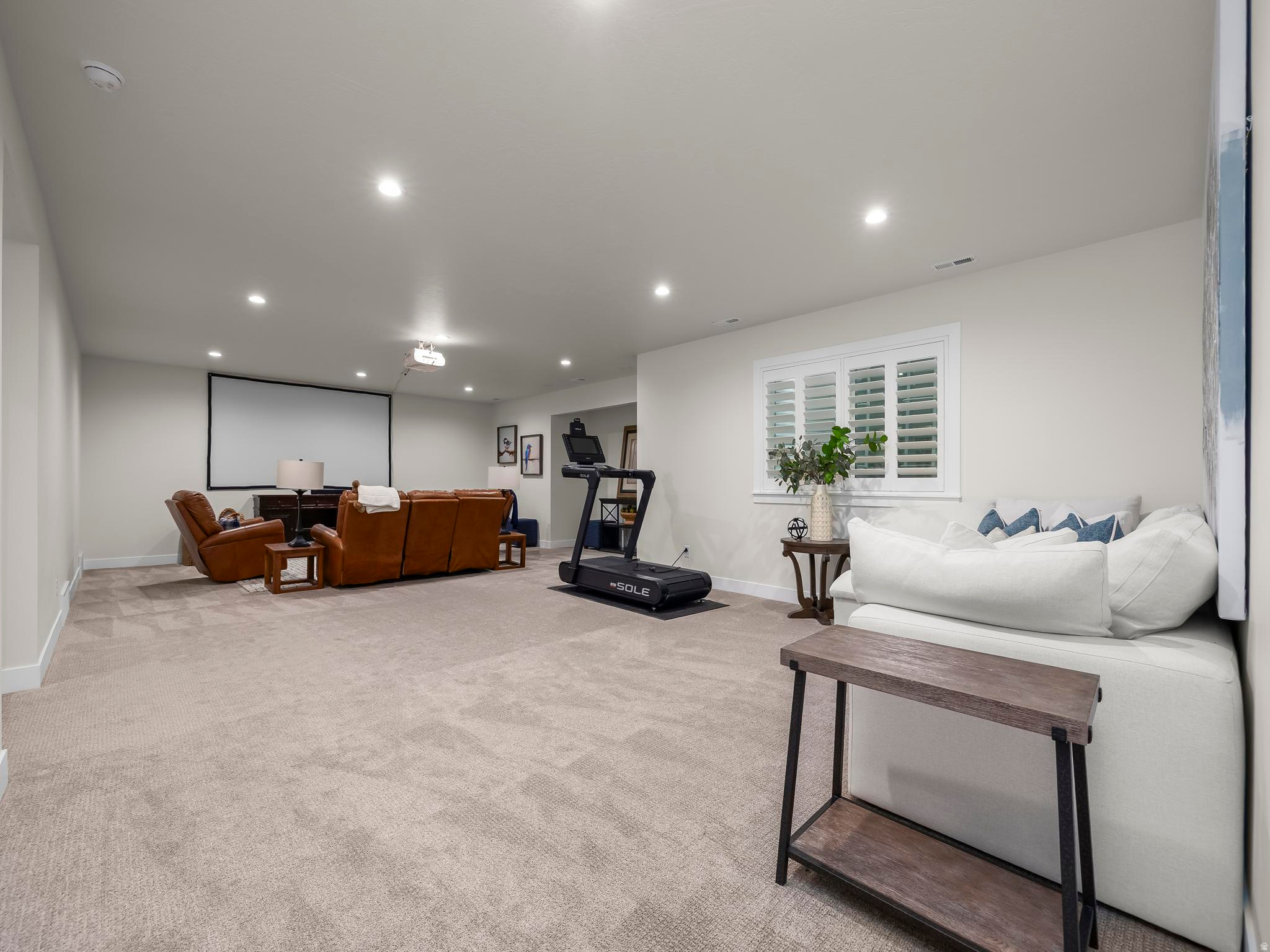 BEACON POINTE - Residential
